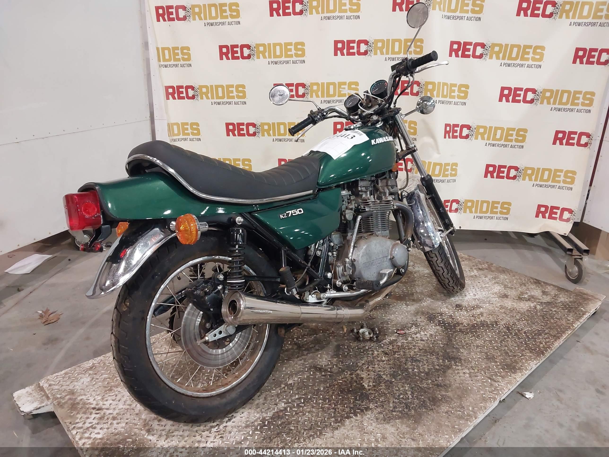 KAWASAKI VN750 image 4