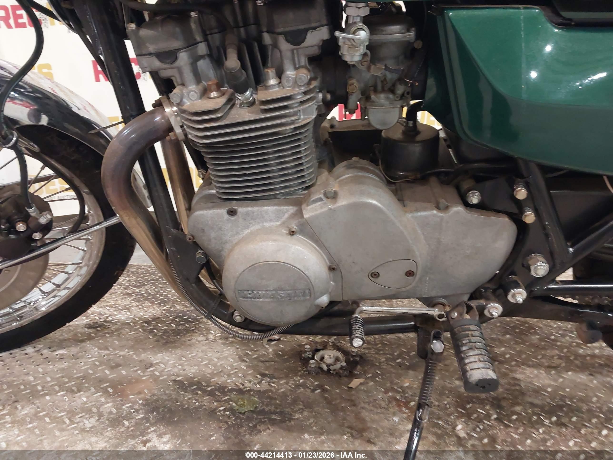 KAWASAKI VN750 image 9
