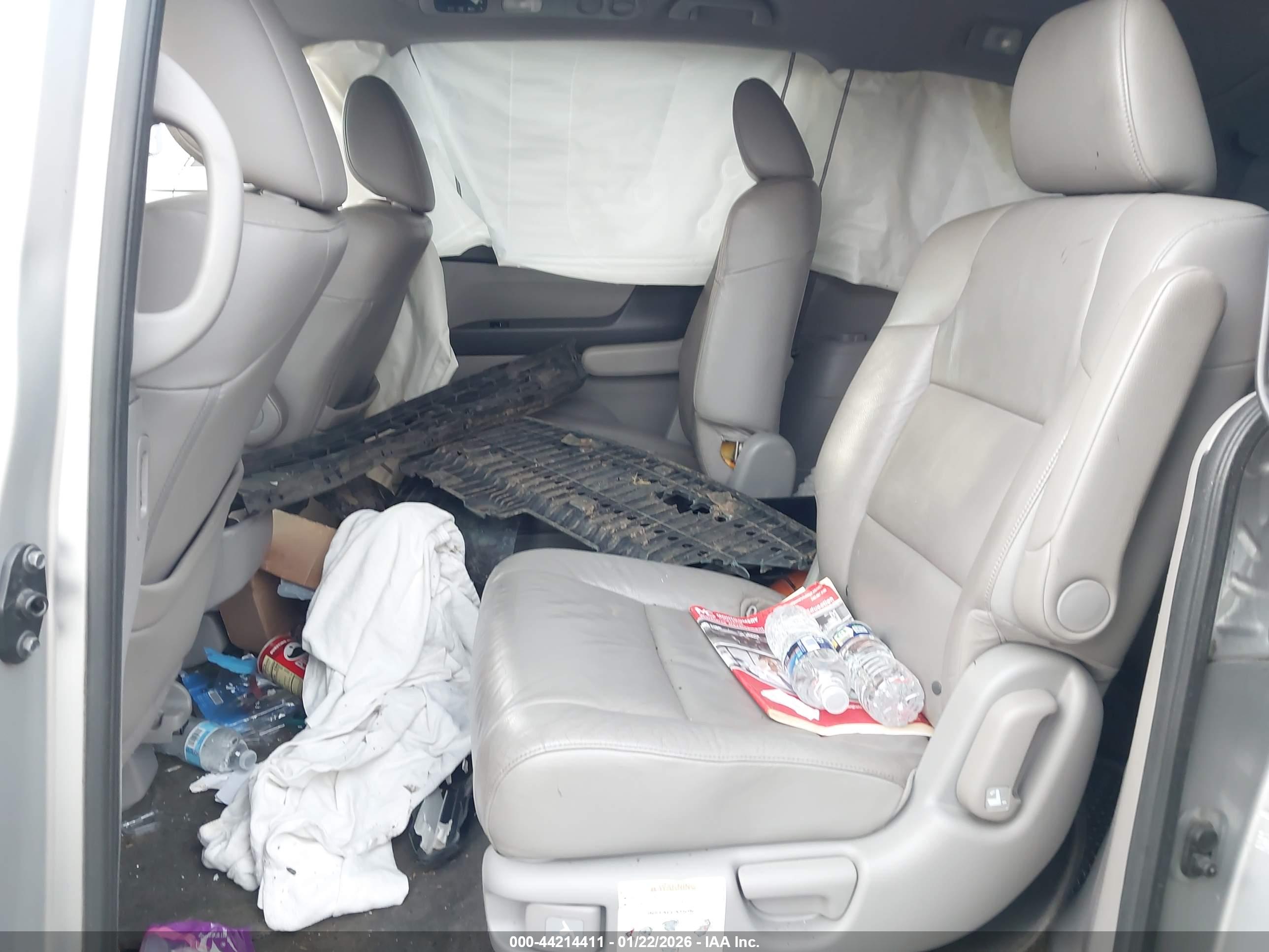 HONDA ODYSSEY image 8