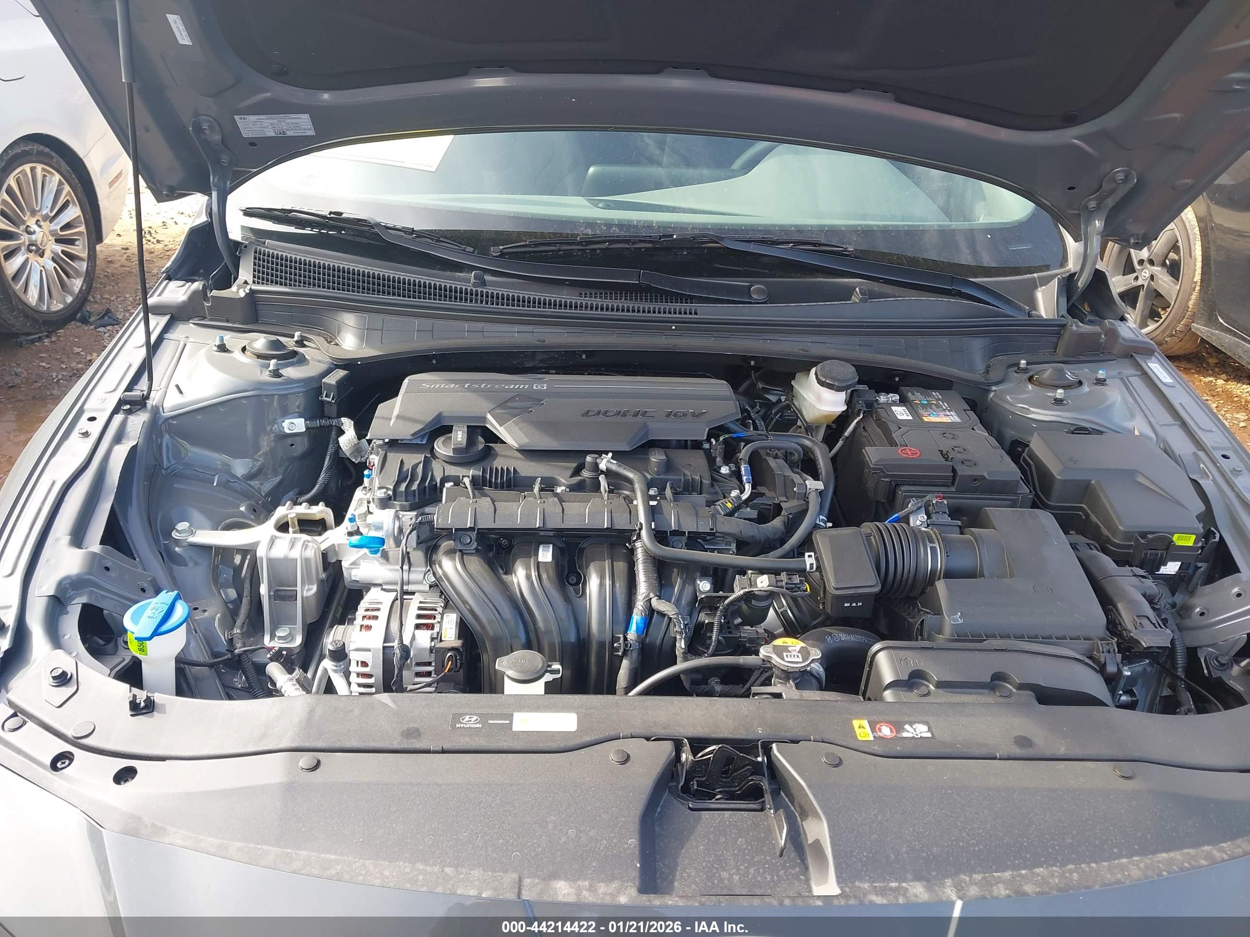 HYUNDAI ELANTRA image 10