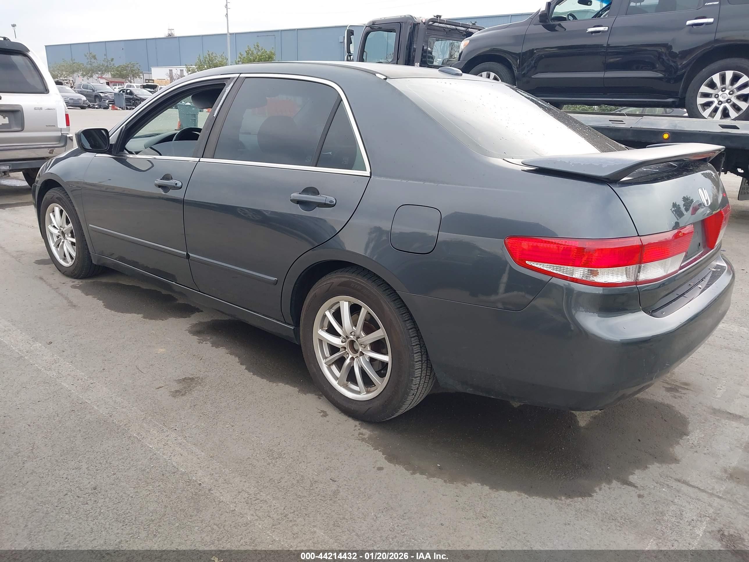 HONDA ACCORD image 3