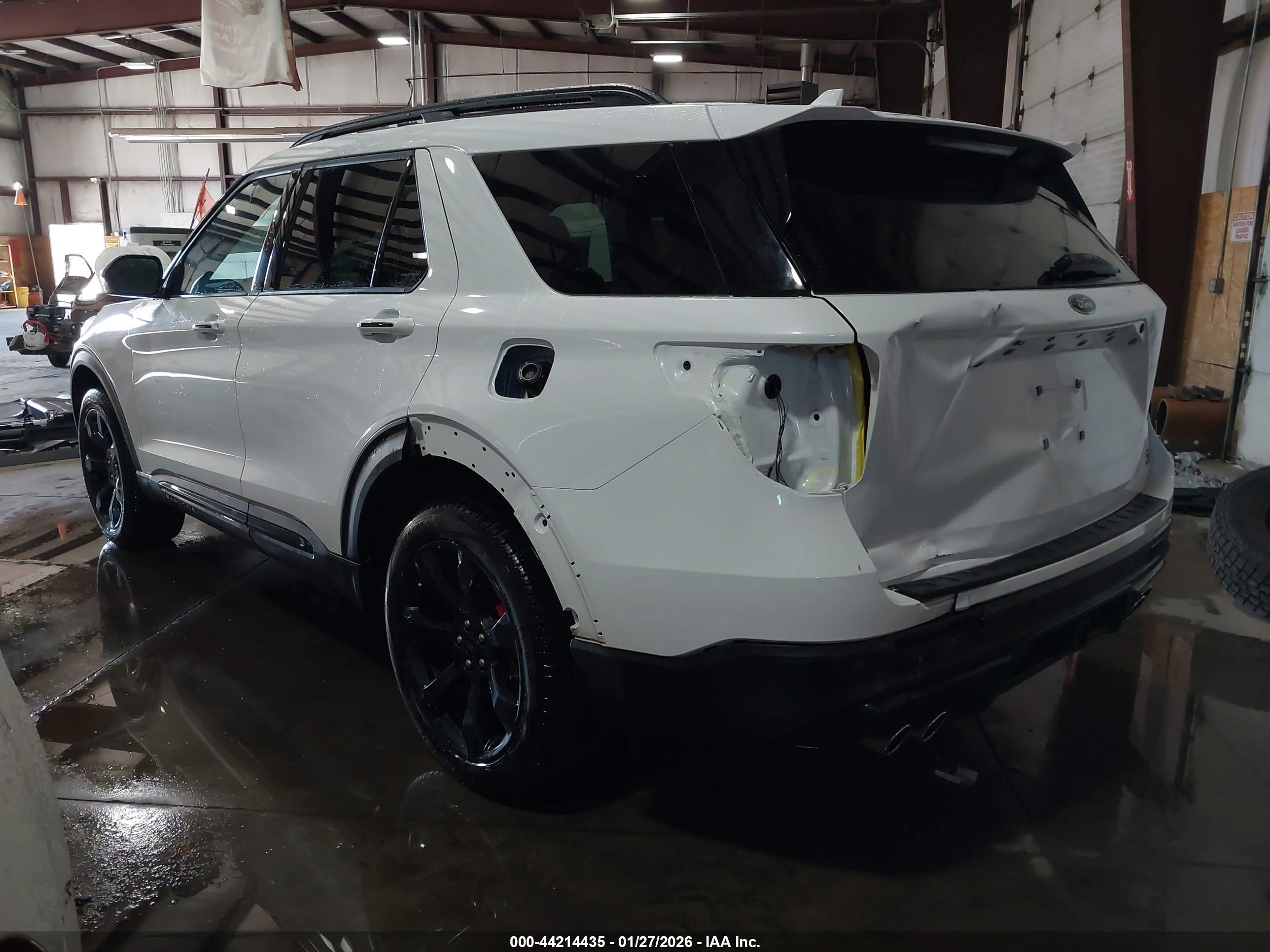 FORD EXPLORER image 3