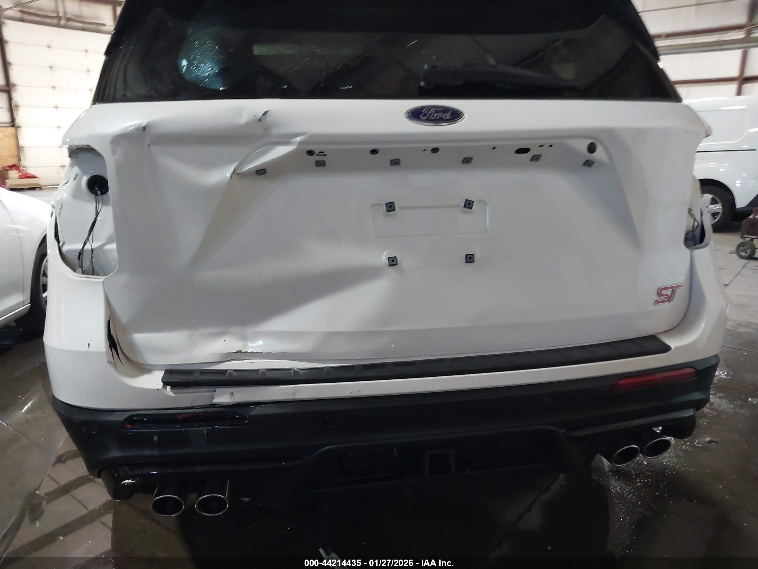 FORD EXPLORER image 6