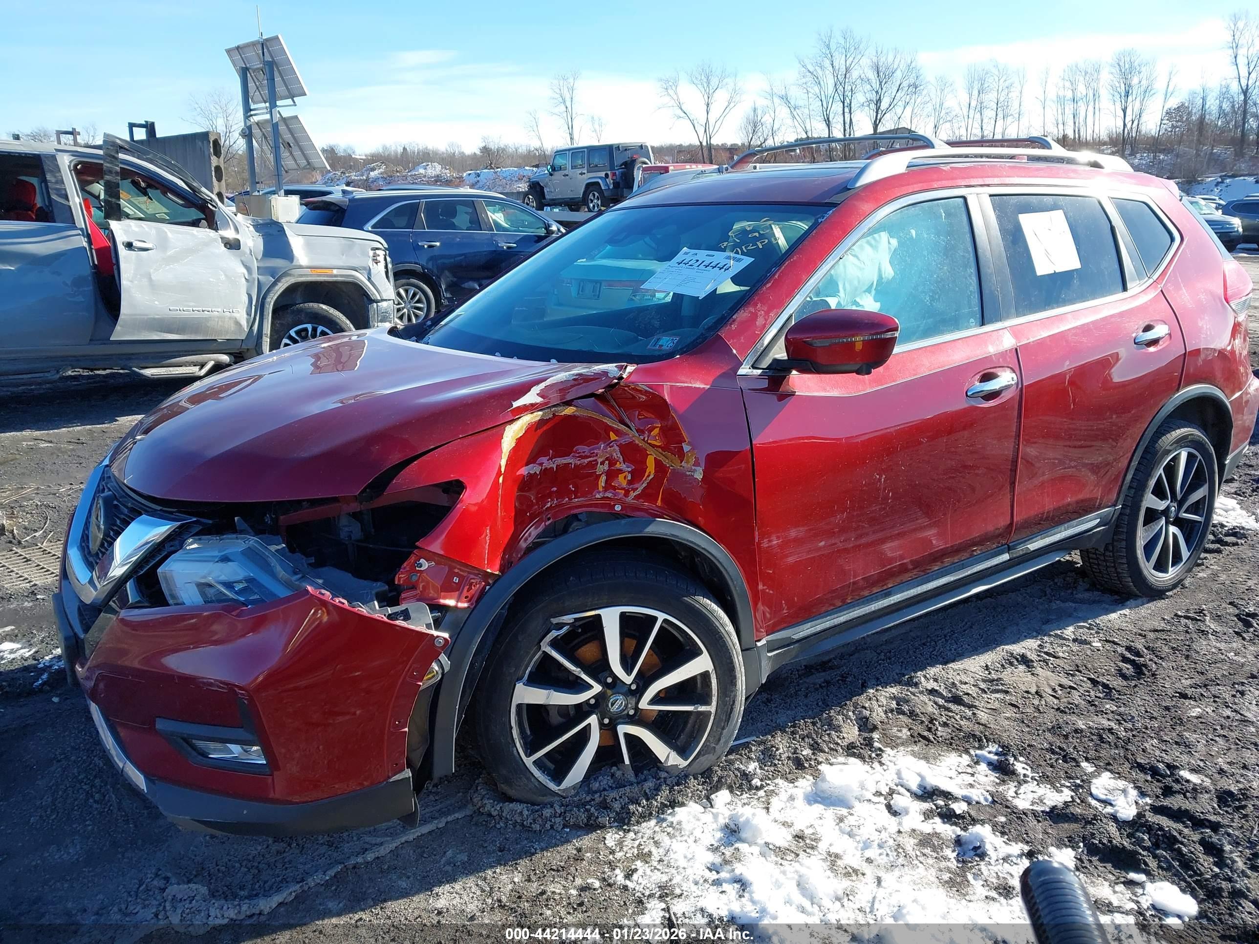 NISSAN ROGUE image 2