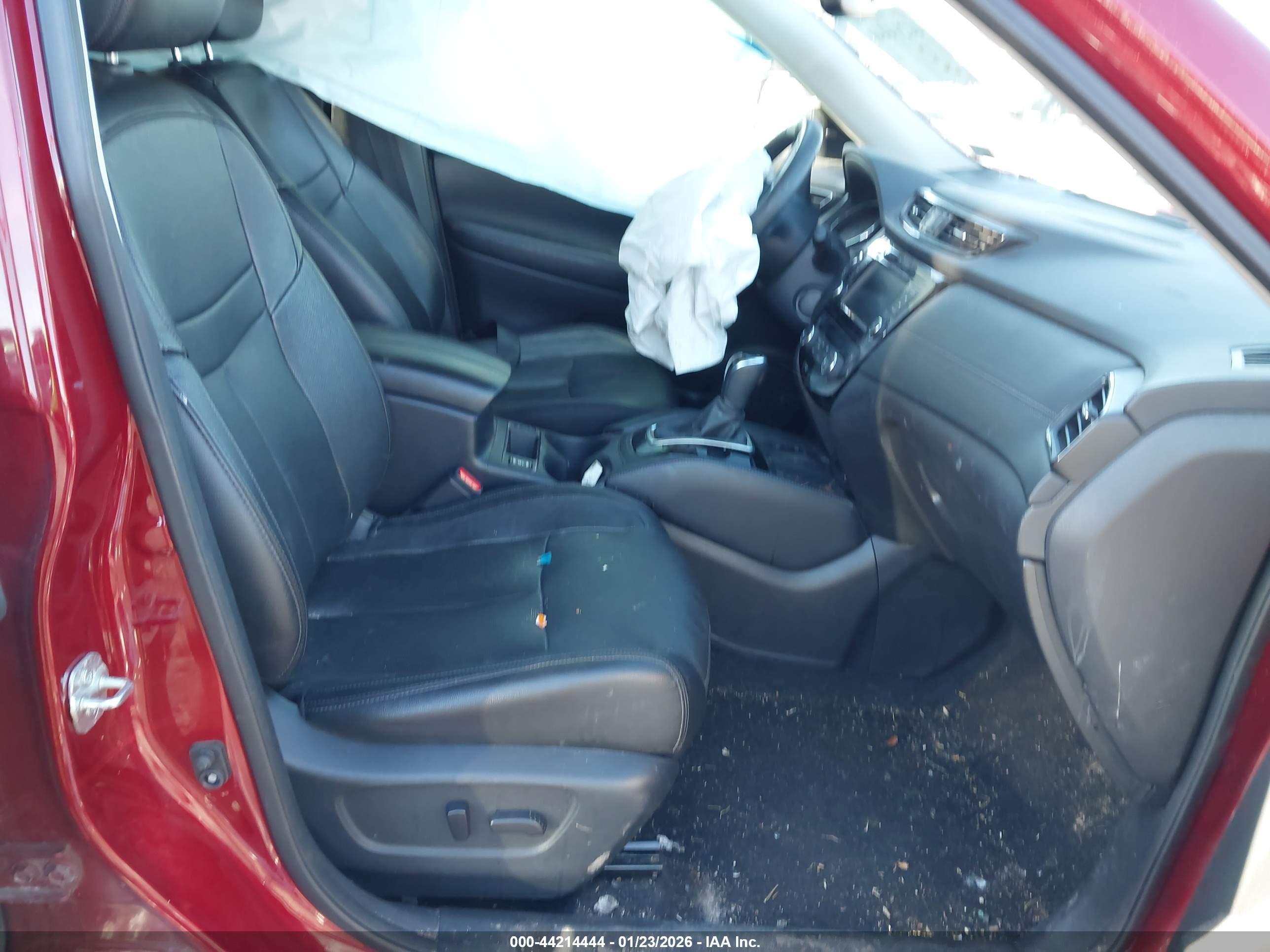 NISSAN ROGUE image 5
