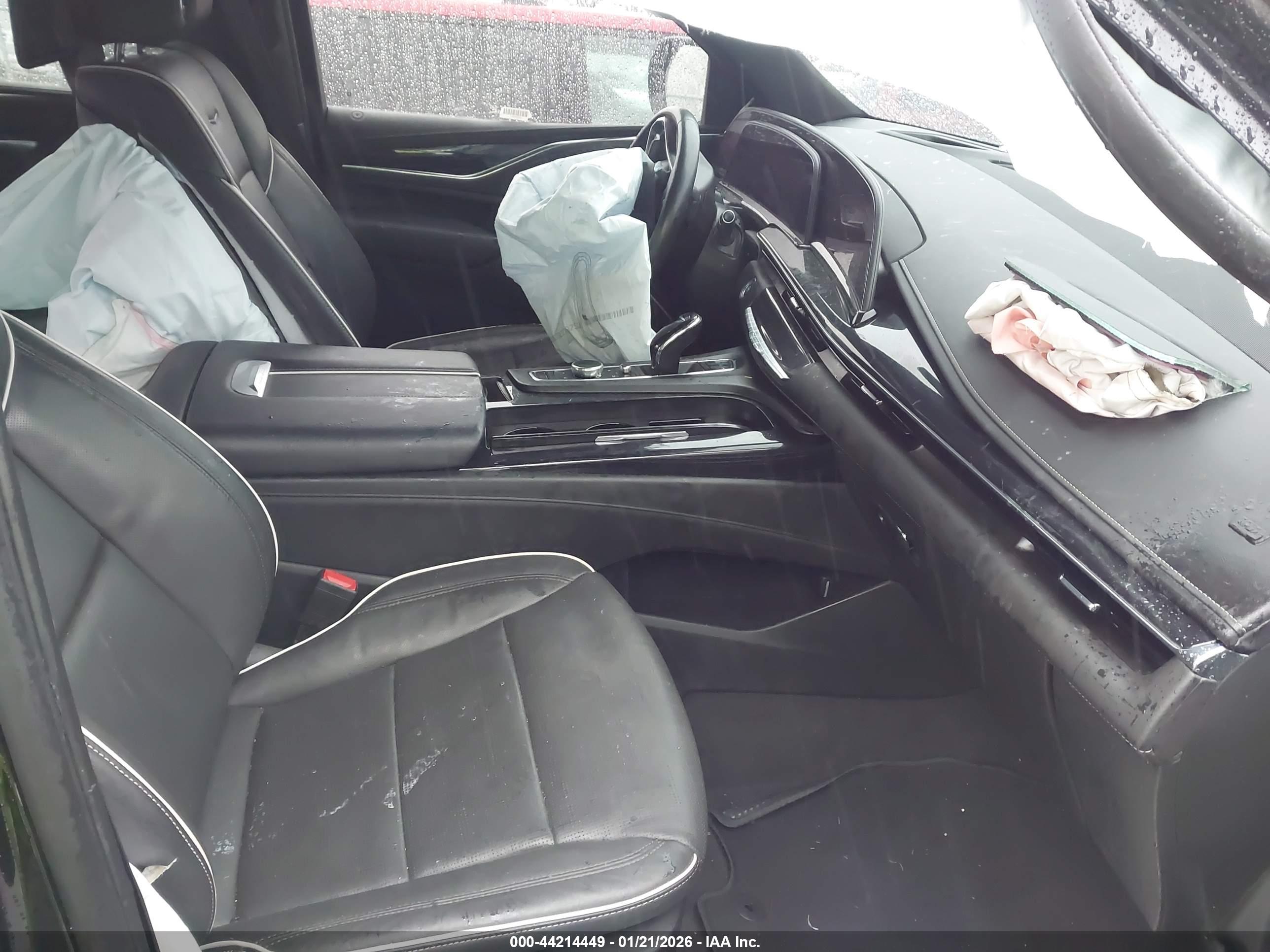 CADILLAC ESCALADE image 5