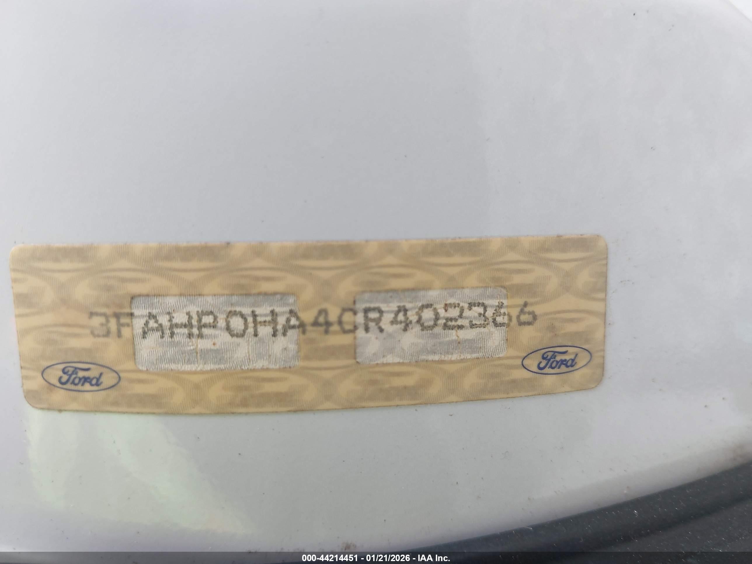 FORD FUSION image 9