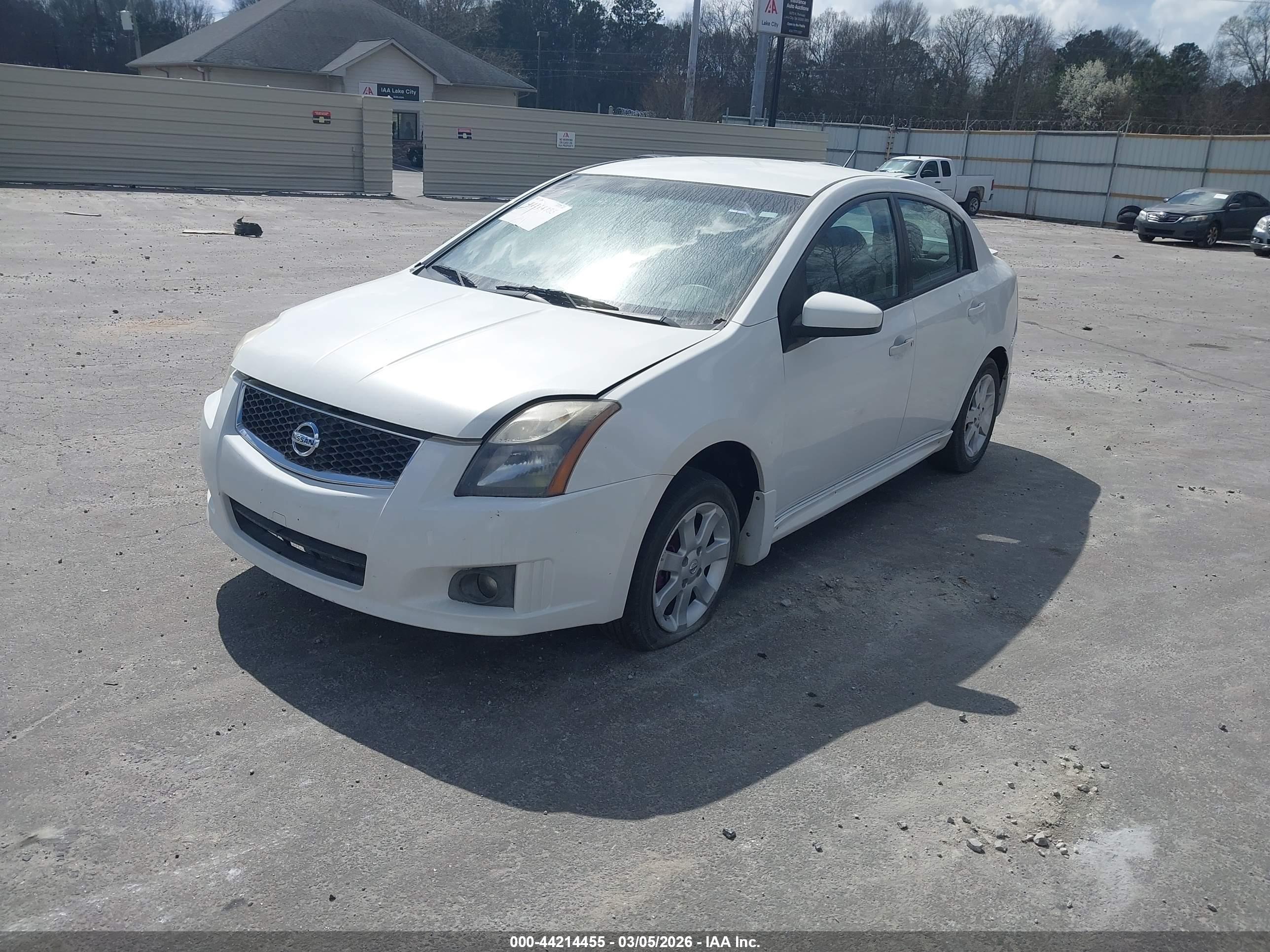 NISSAN SENTRA image 2