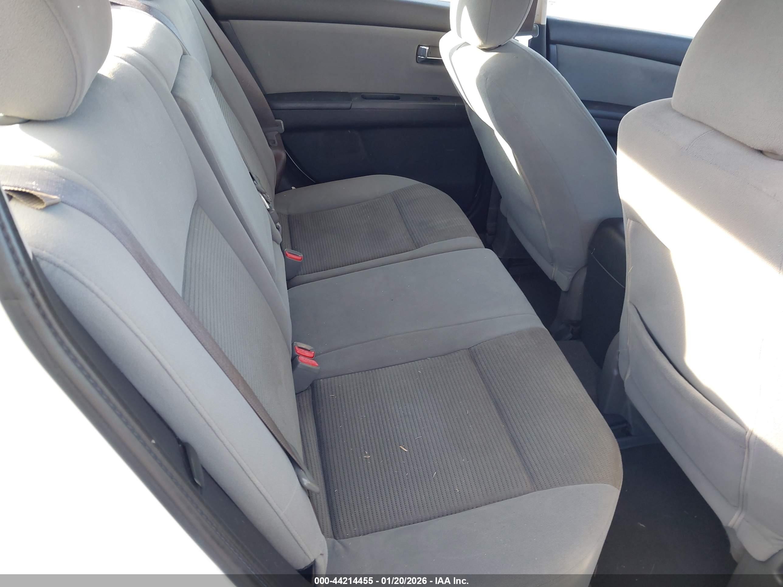 NISSAN SENTRA image 8