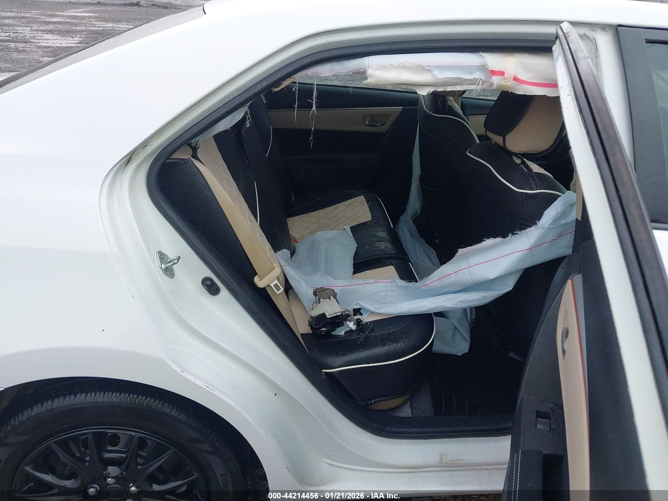 TOYOTA COROLLA image 8