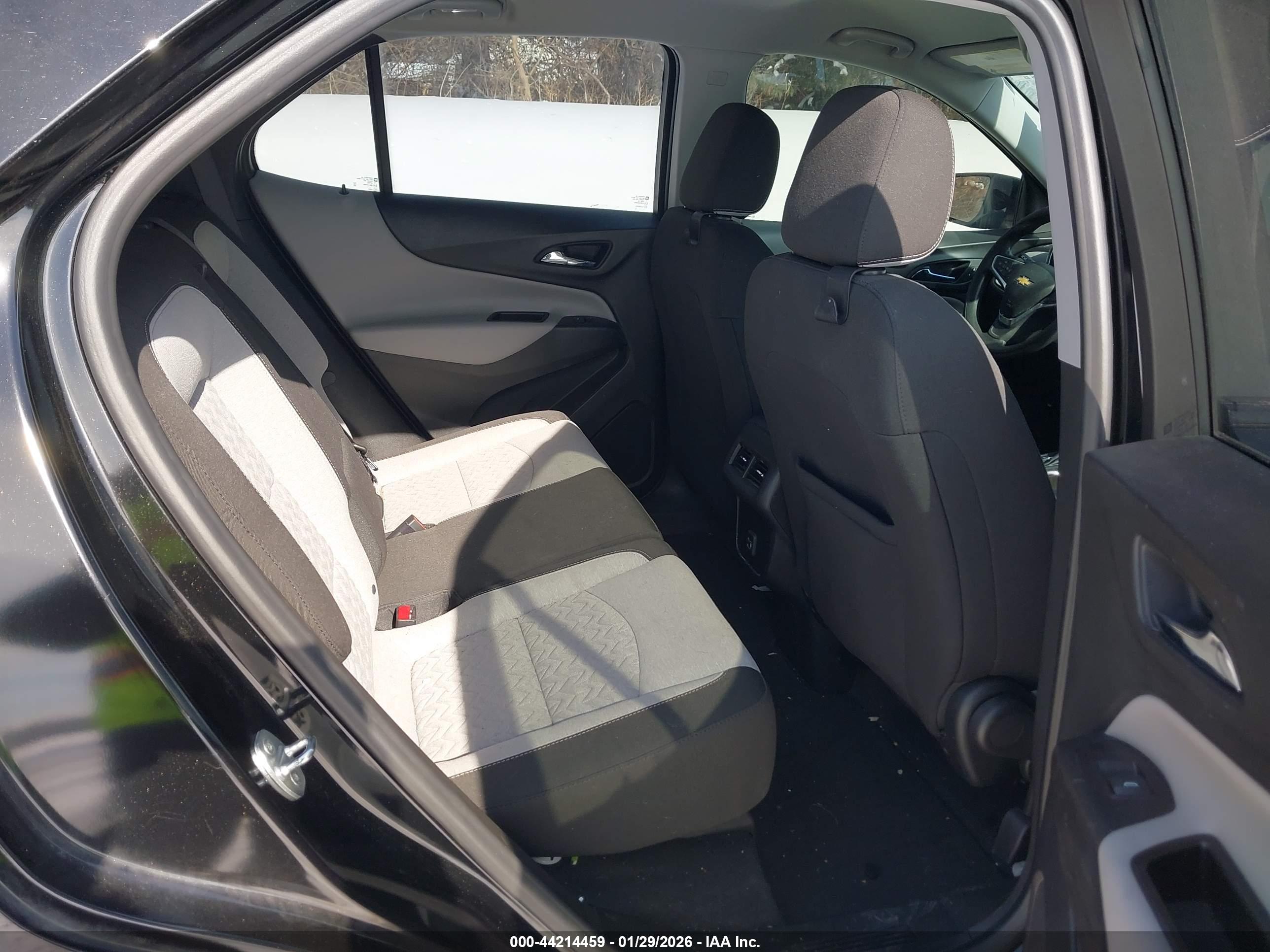 CHEVROLET EQUINOX image 8