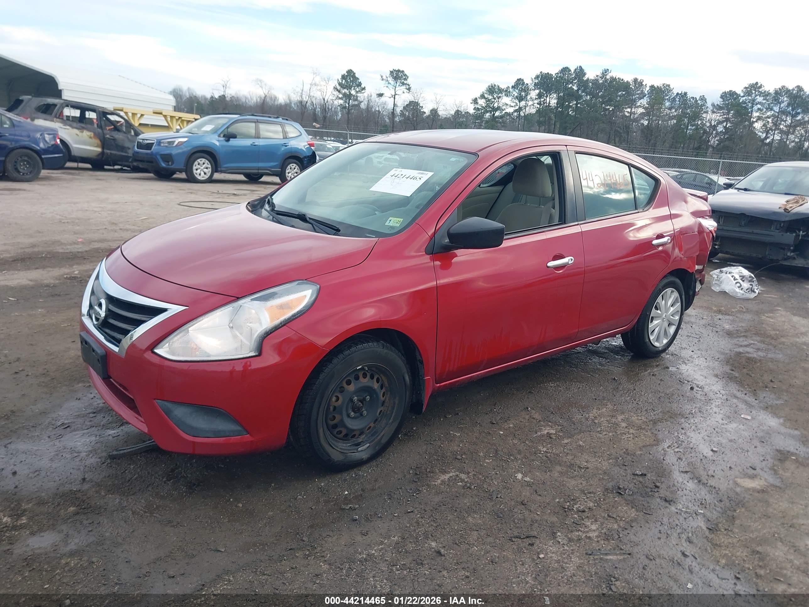 NISSAN VERSA image 2