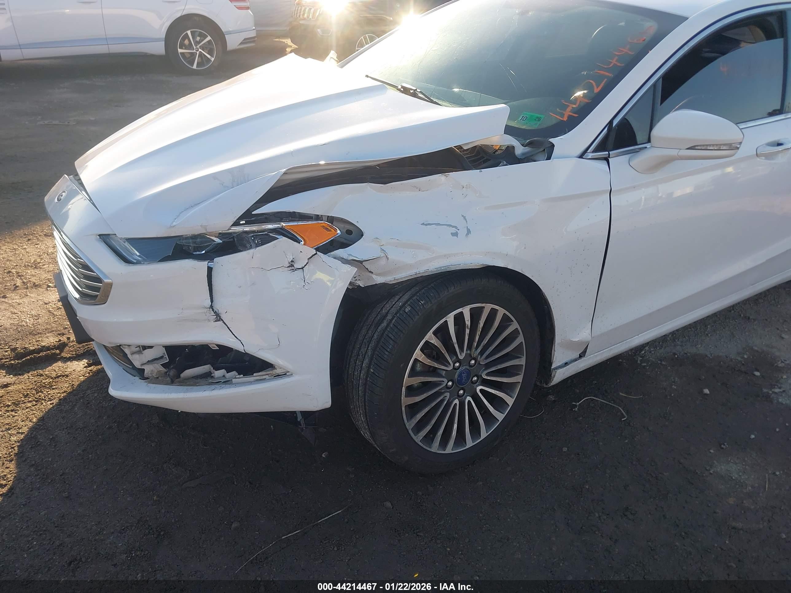 FORD FUSION image 6
