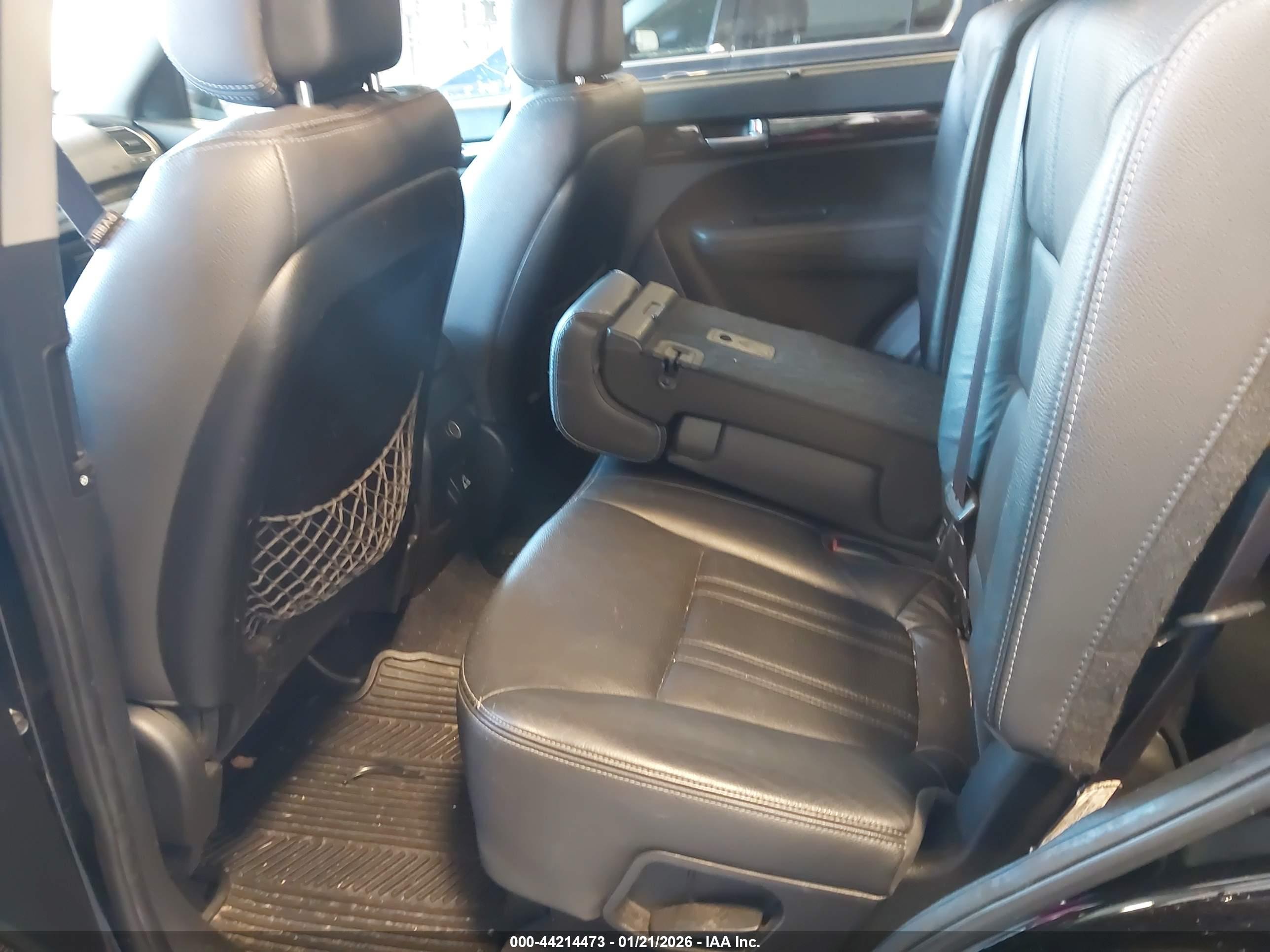 KIA SORENTO image 8