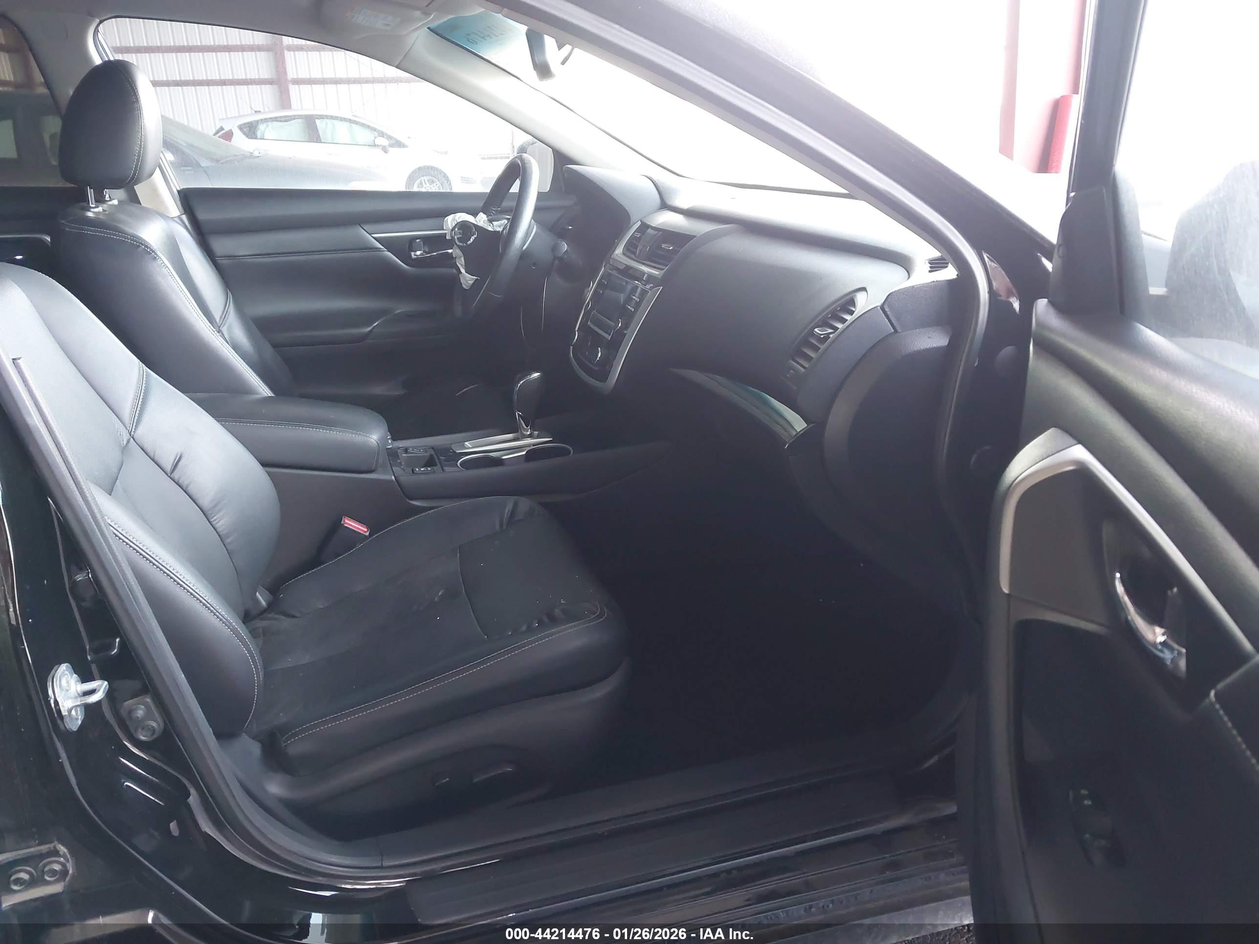 NISSAN ALTIMA image 5