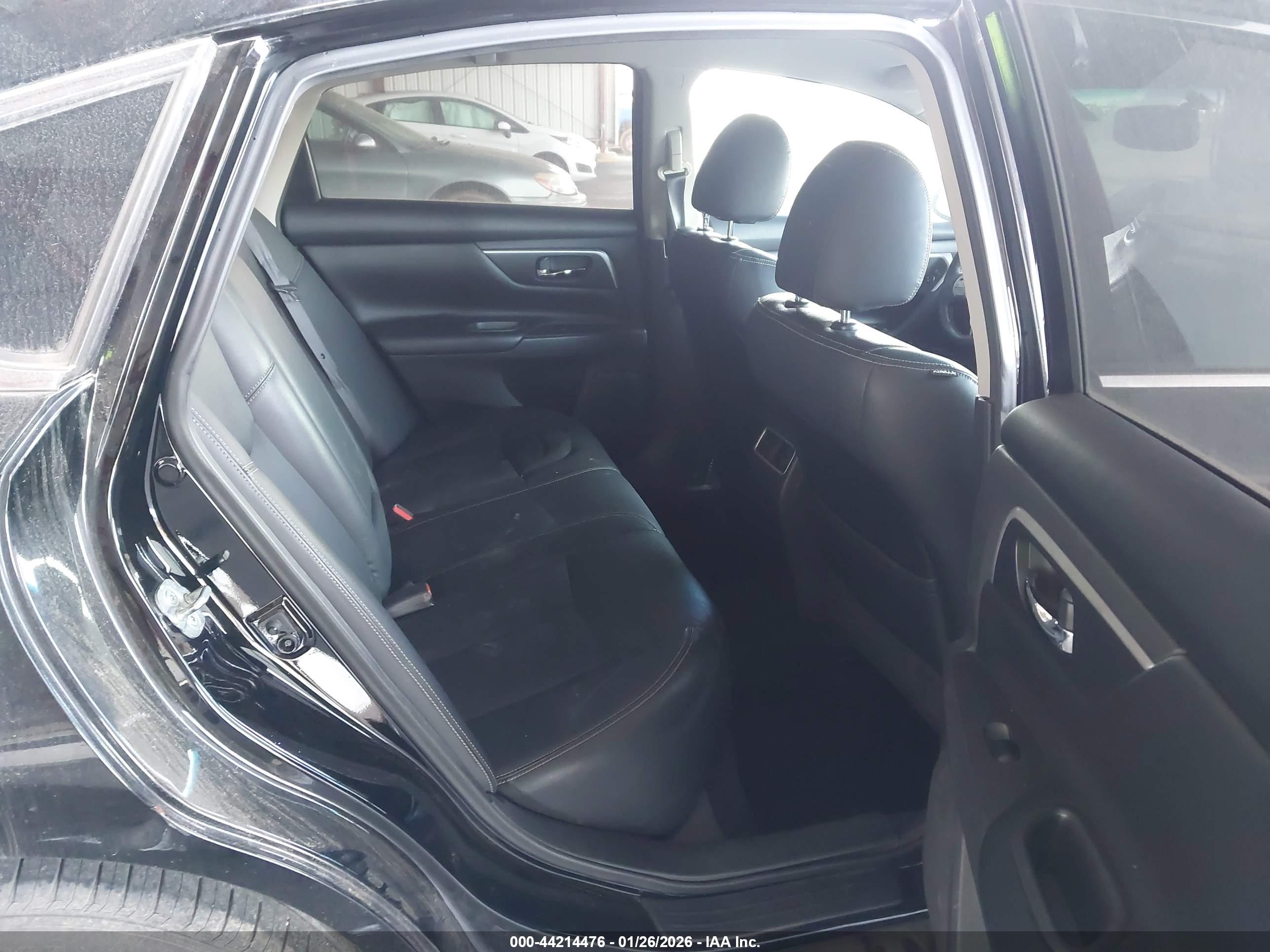 NISSAN ALTIMA image 8