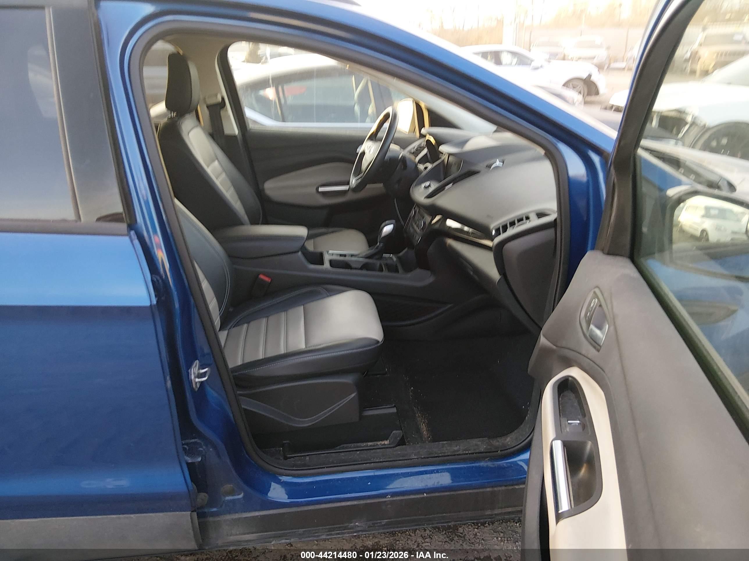 FORD ESCAPE image 5