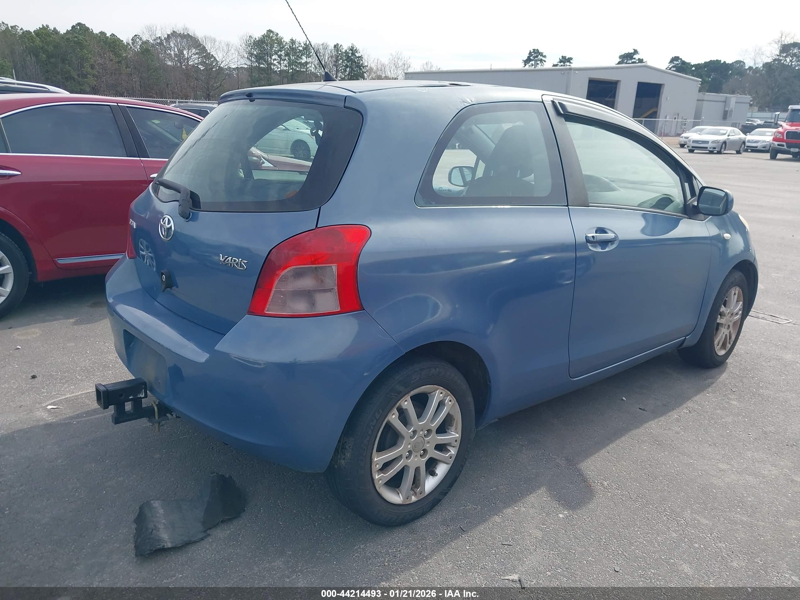 TOYOTA YARIS image 4