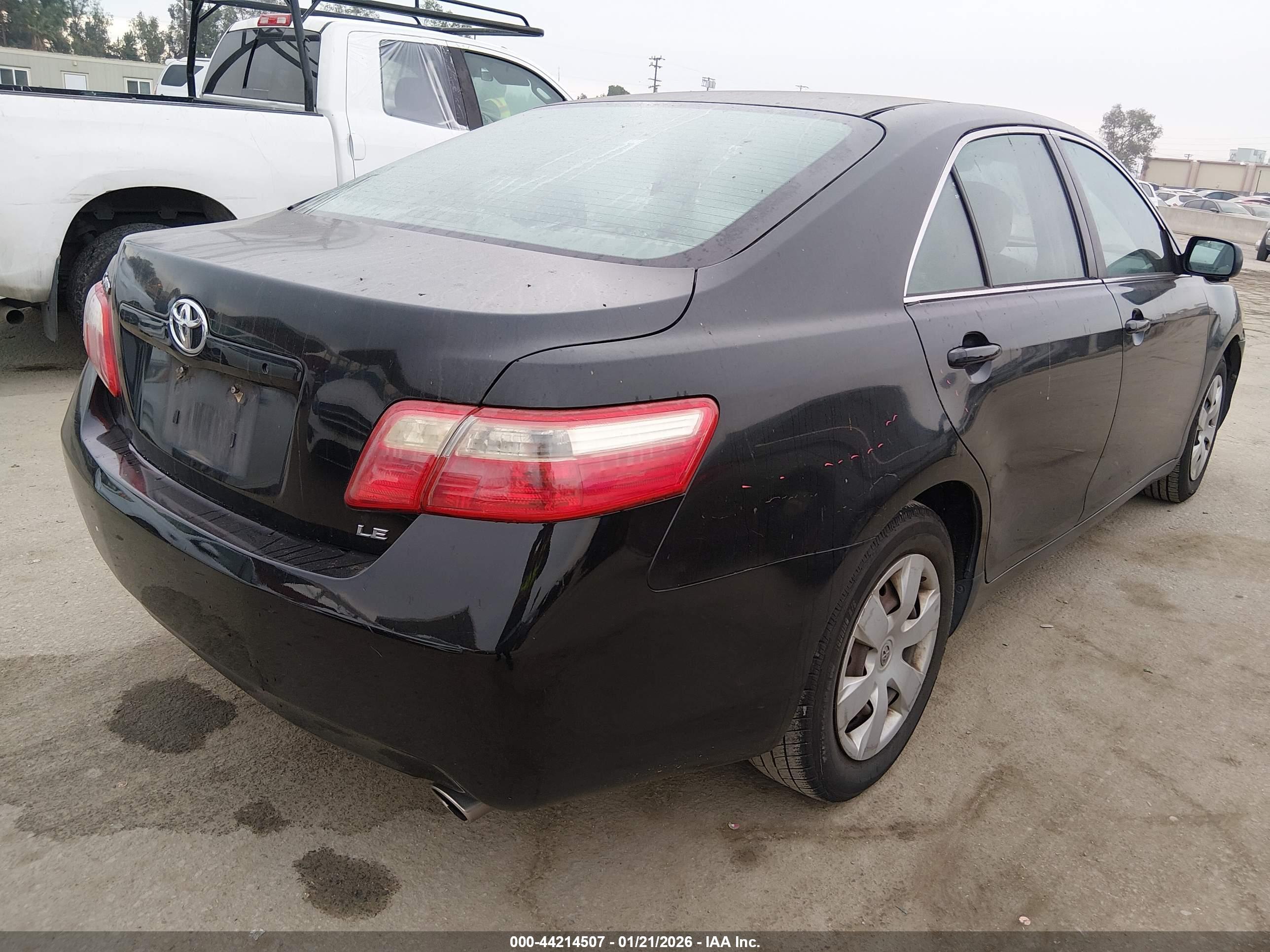TOYOTA CAMRY image 4