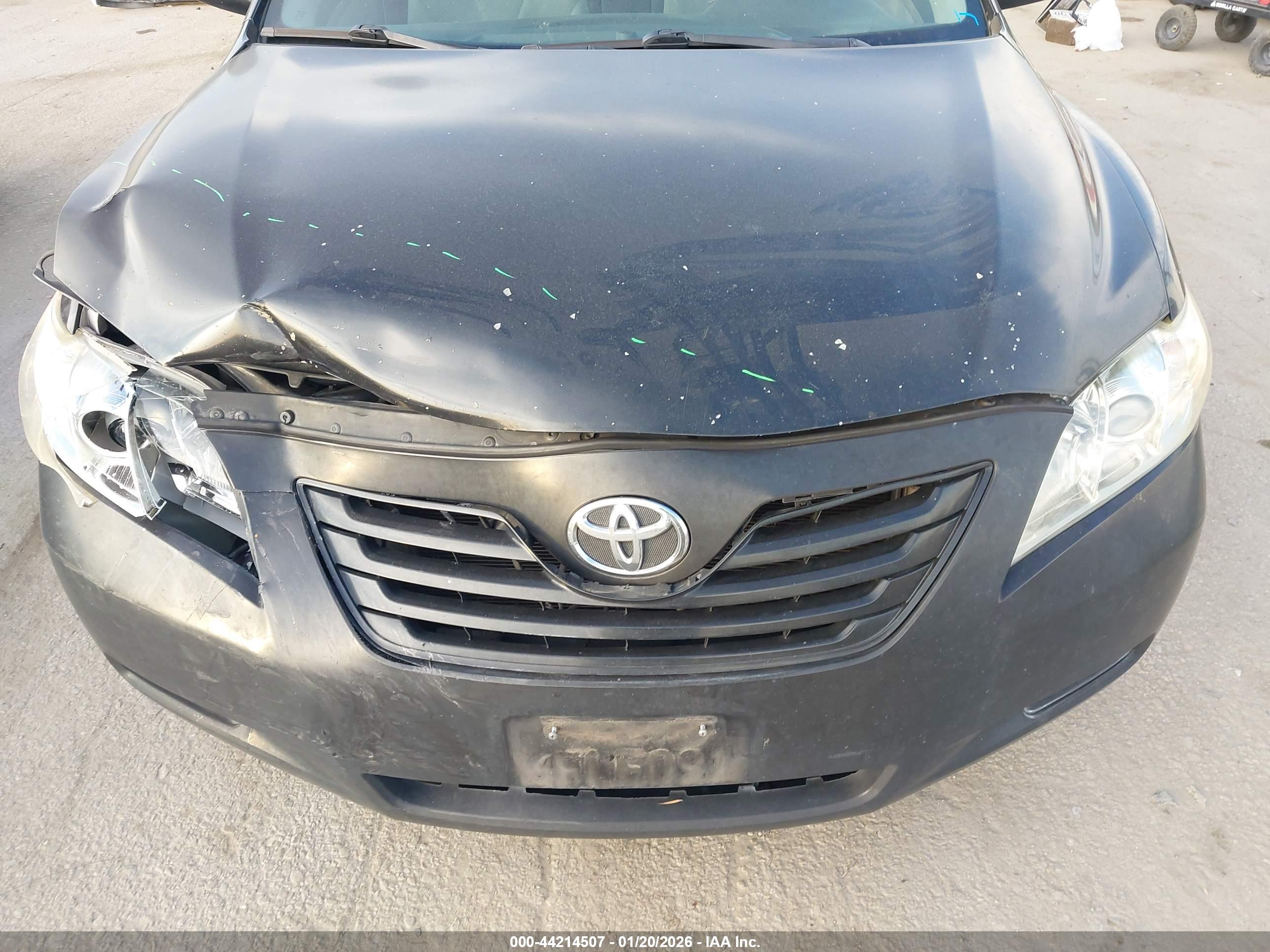 TOYOTA CAMRY image 6