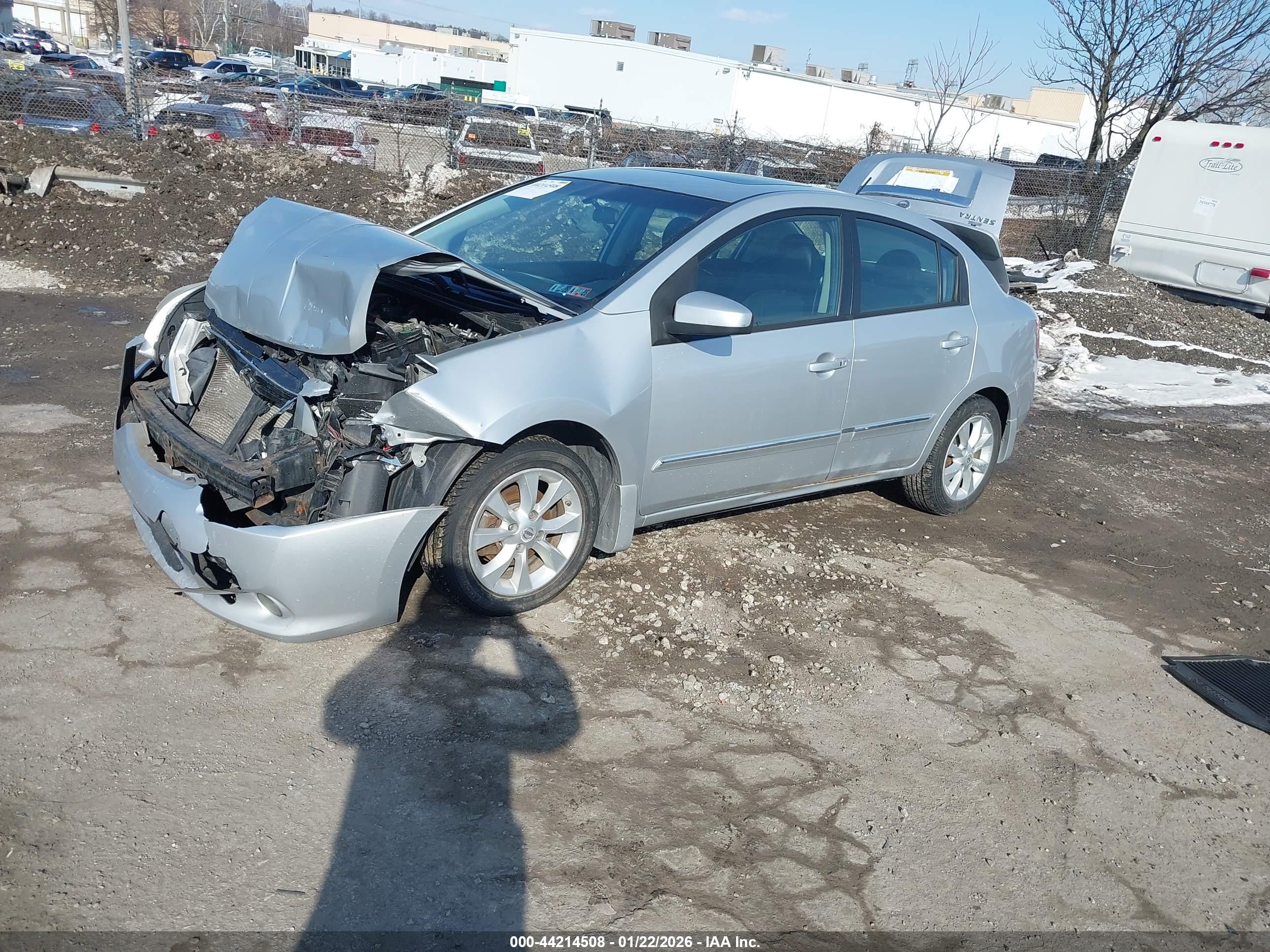 NISSAN SENTRA image 2