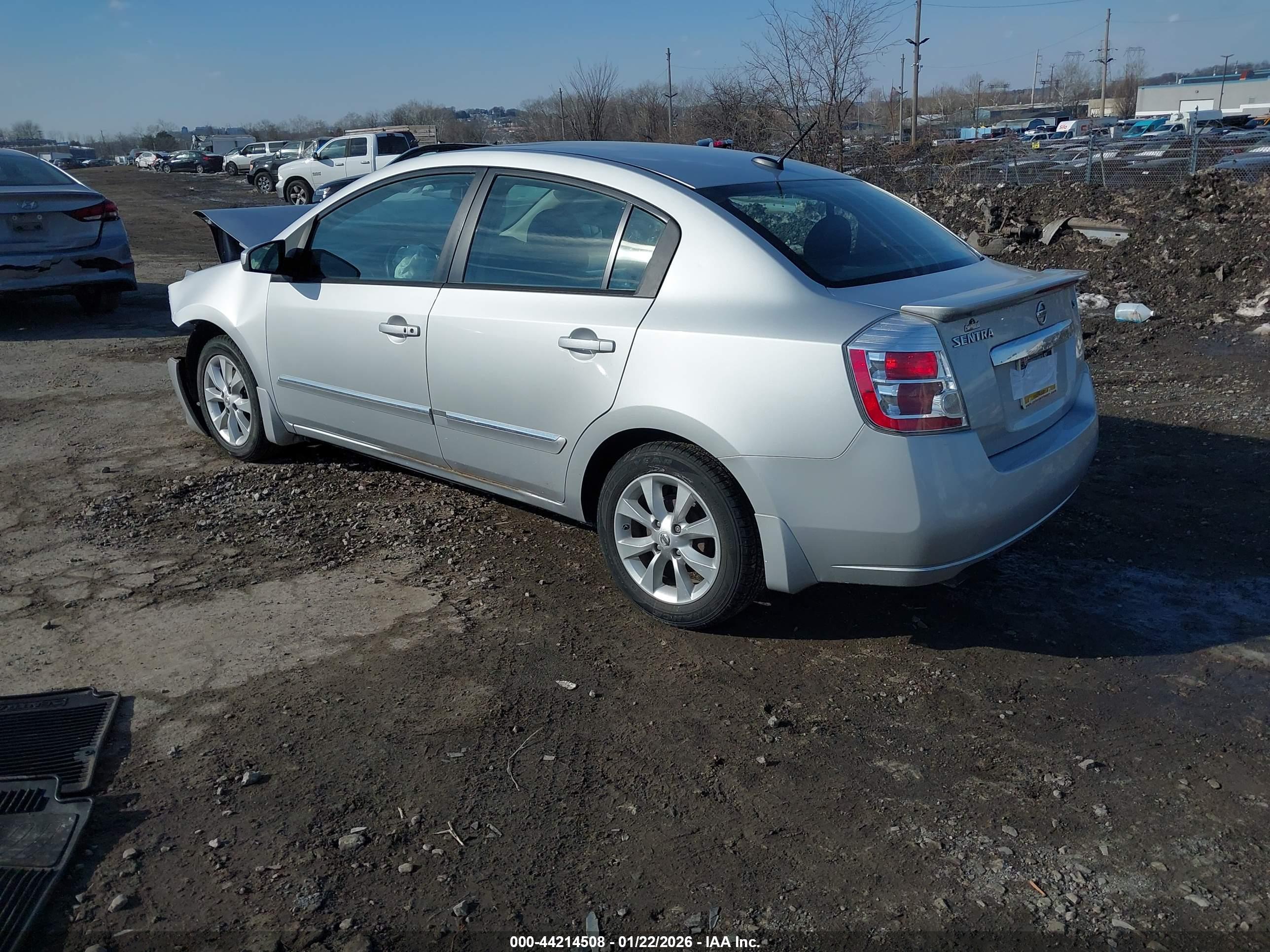 NISSAN SENTRA image 3