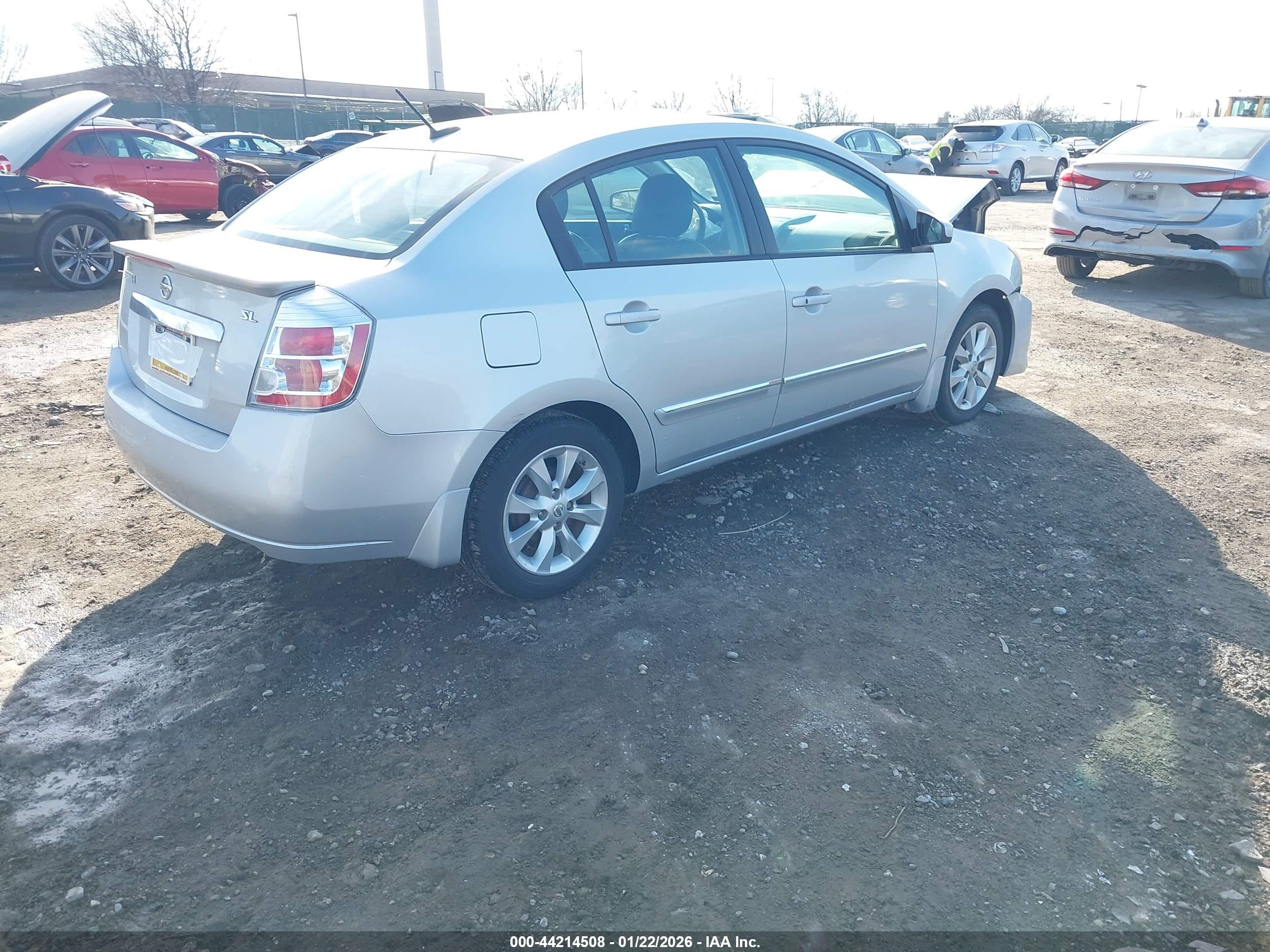 NISSAN SENTRA image 4