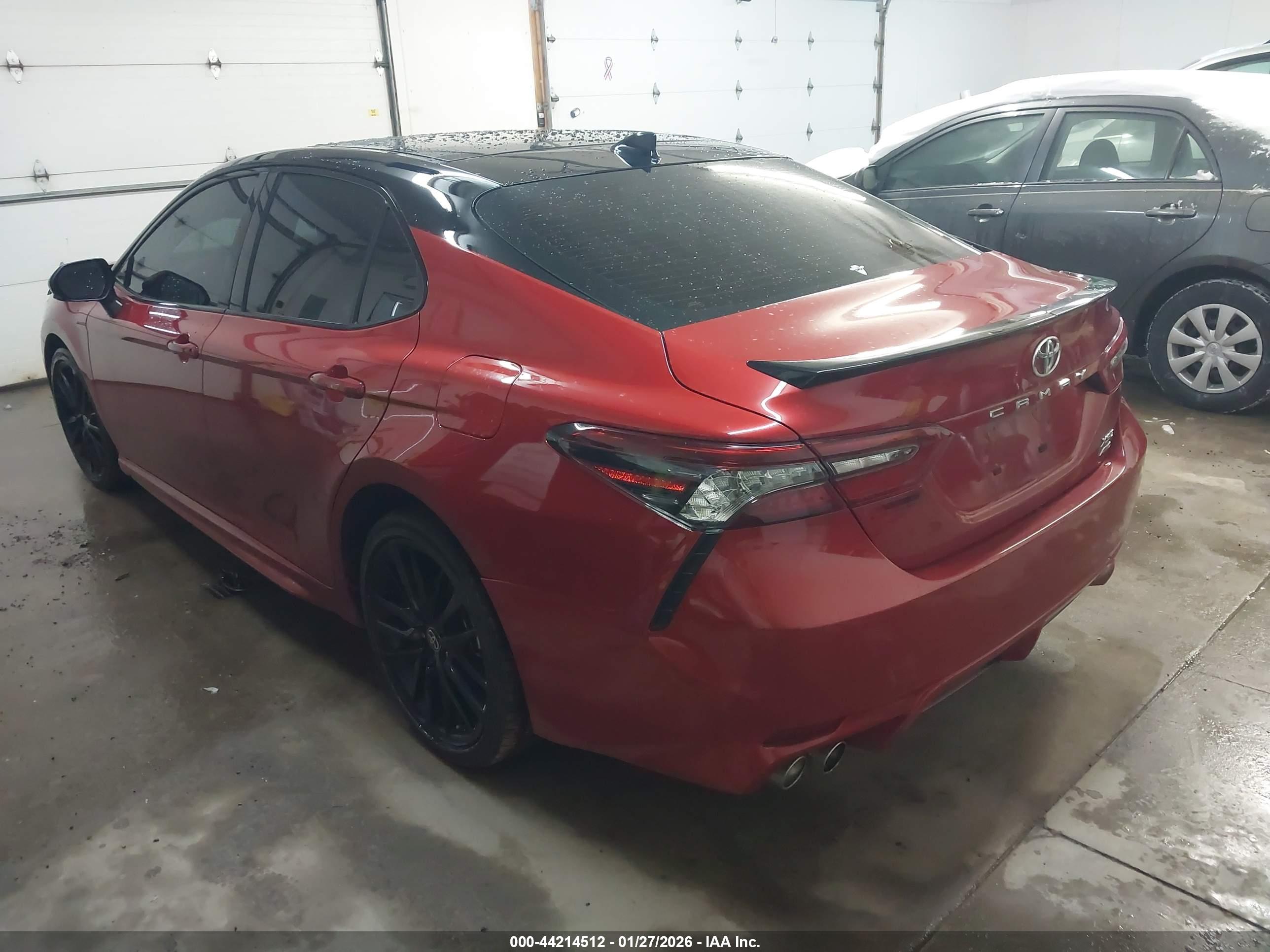 TOYOTA CAMRY image 3