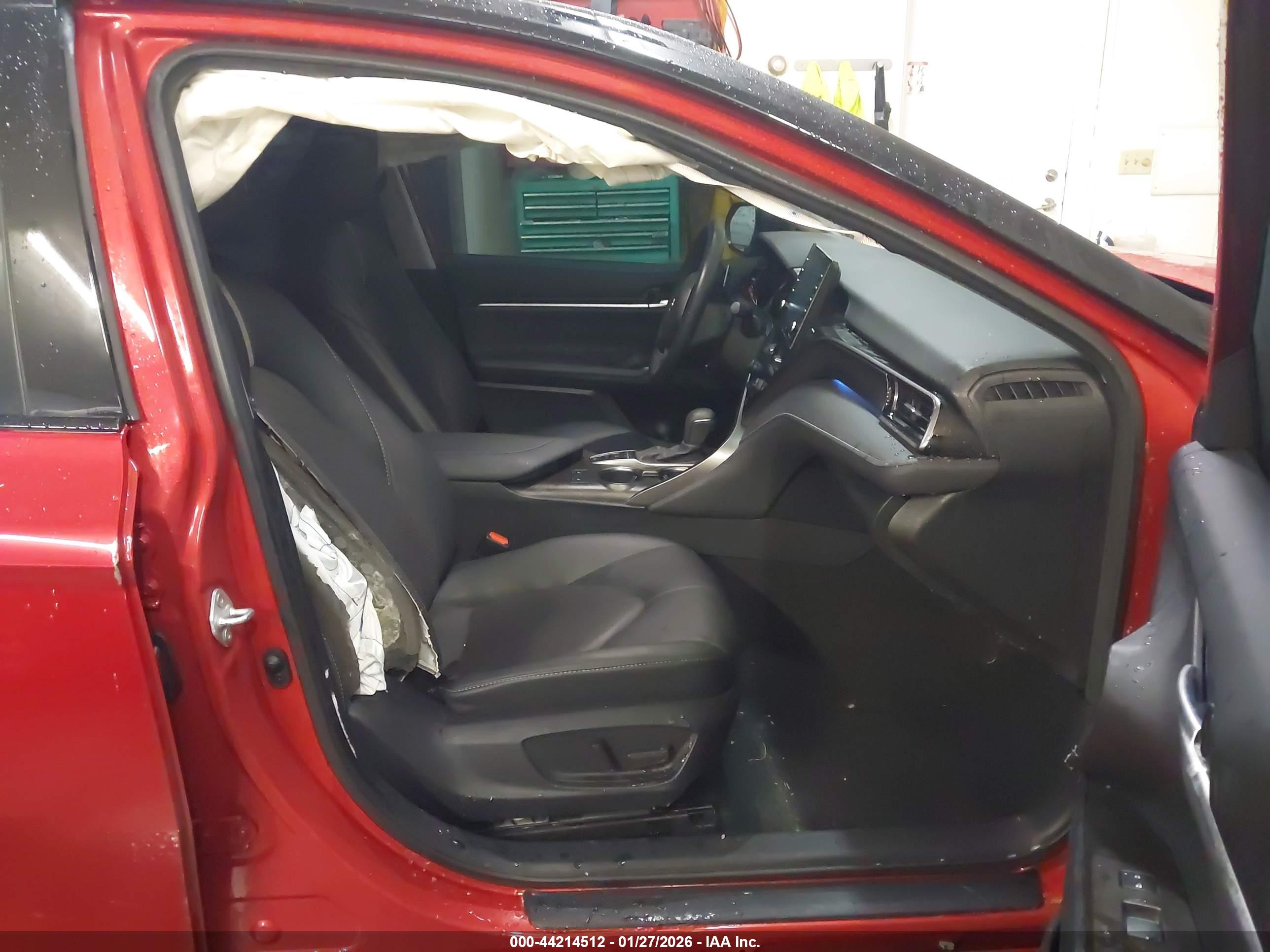 TOYOTA CAMRY image 5