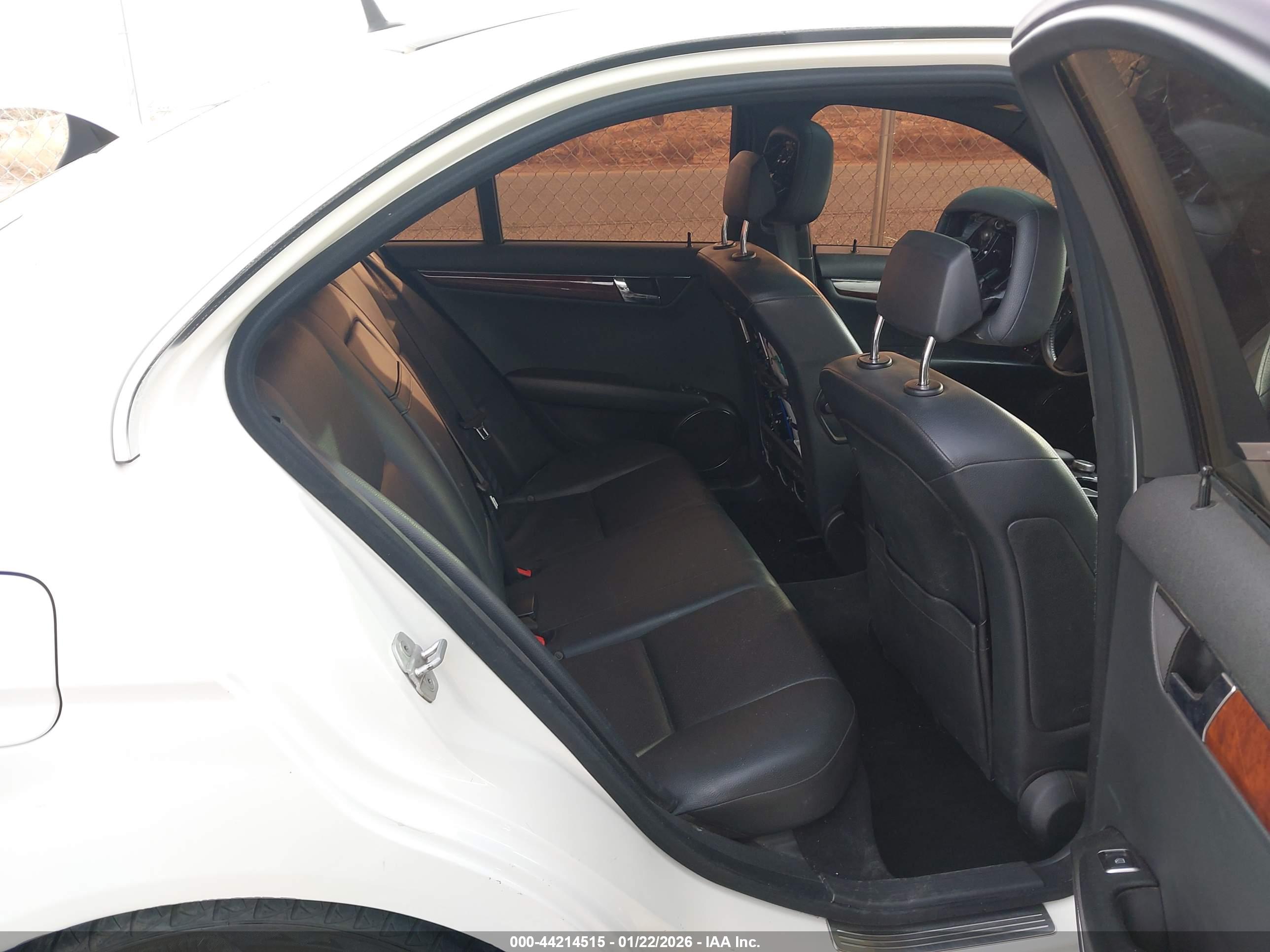 MERCEDES-BENZ C image 8