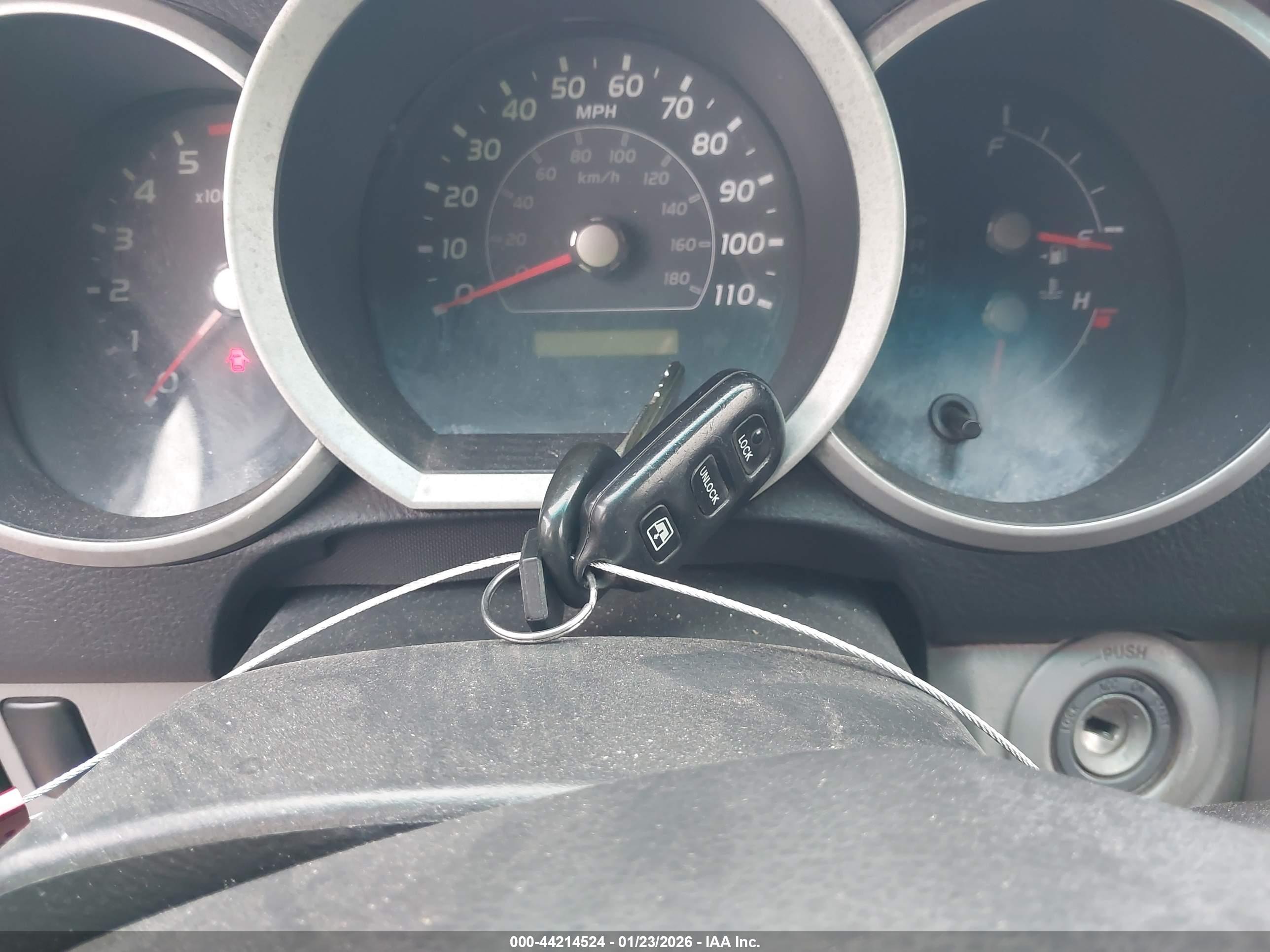 TOYOTA 4RUNNER image 11