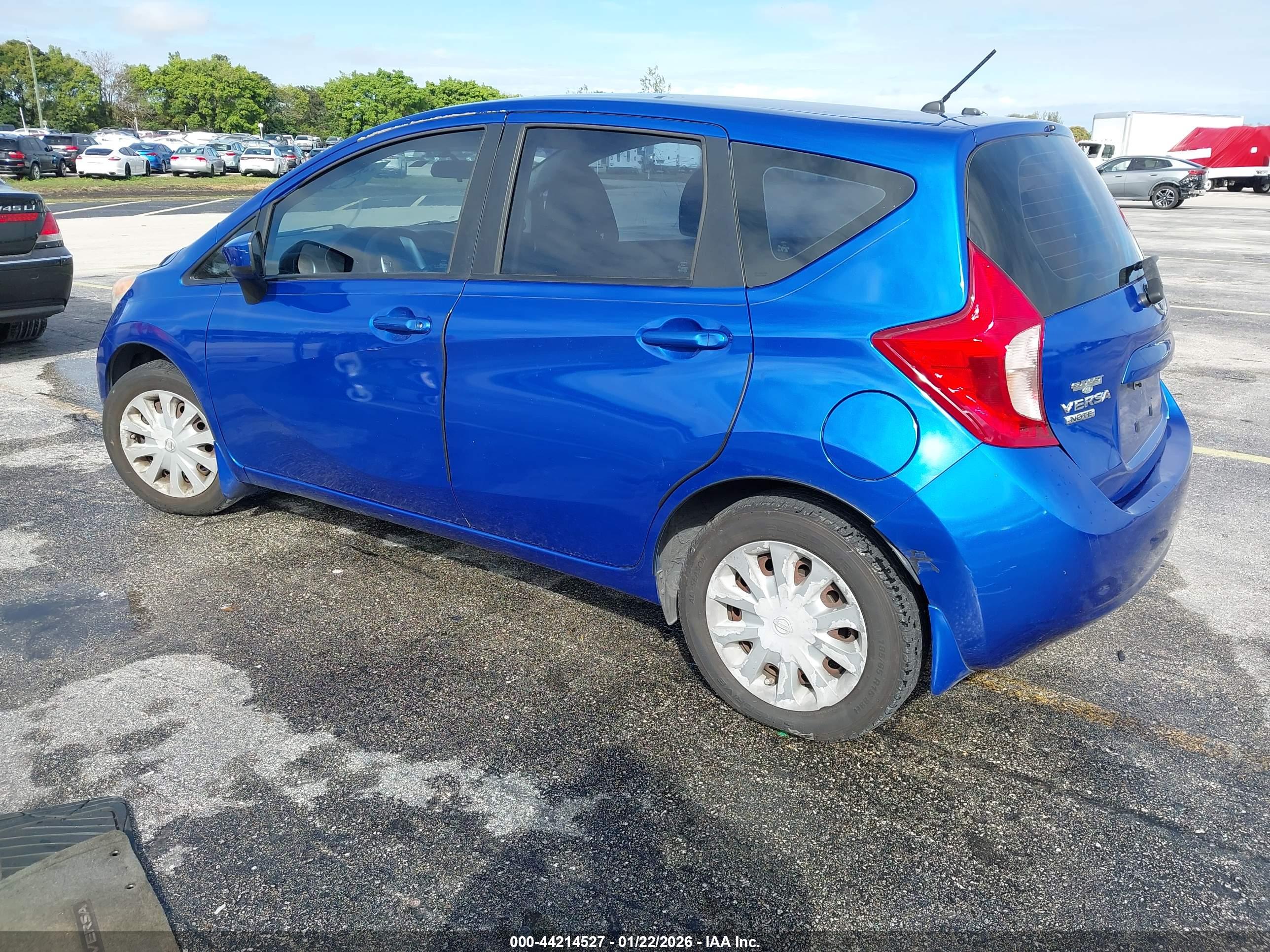 NISSAN VERSA image 3
