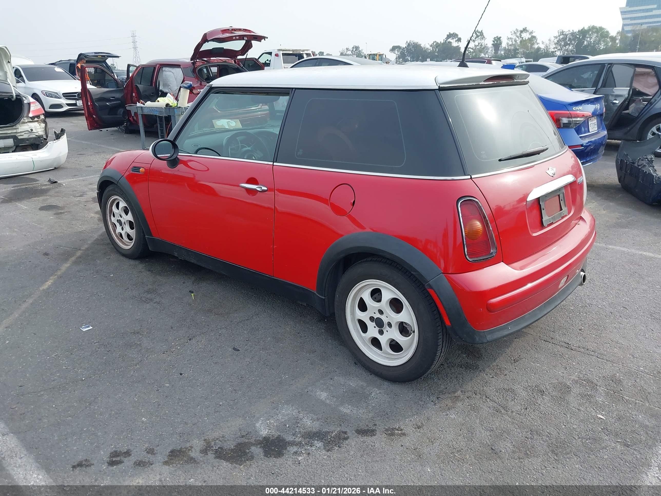 MINI COOPER image 3