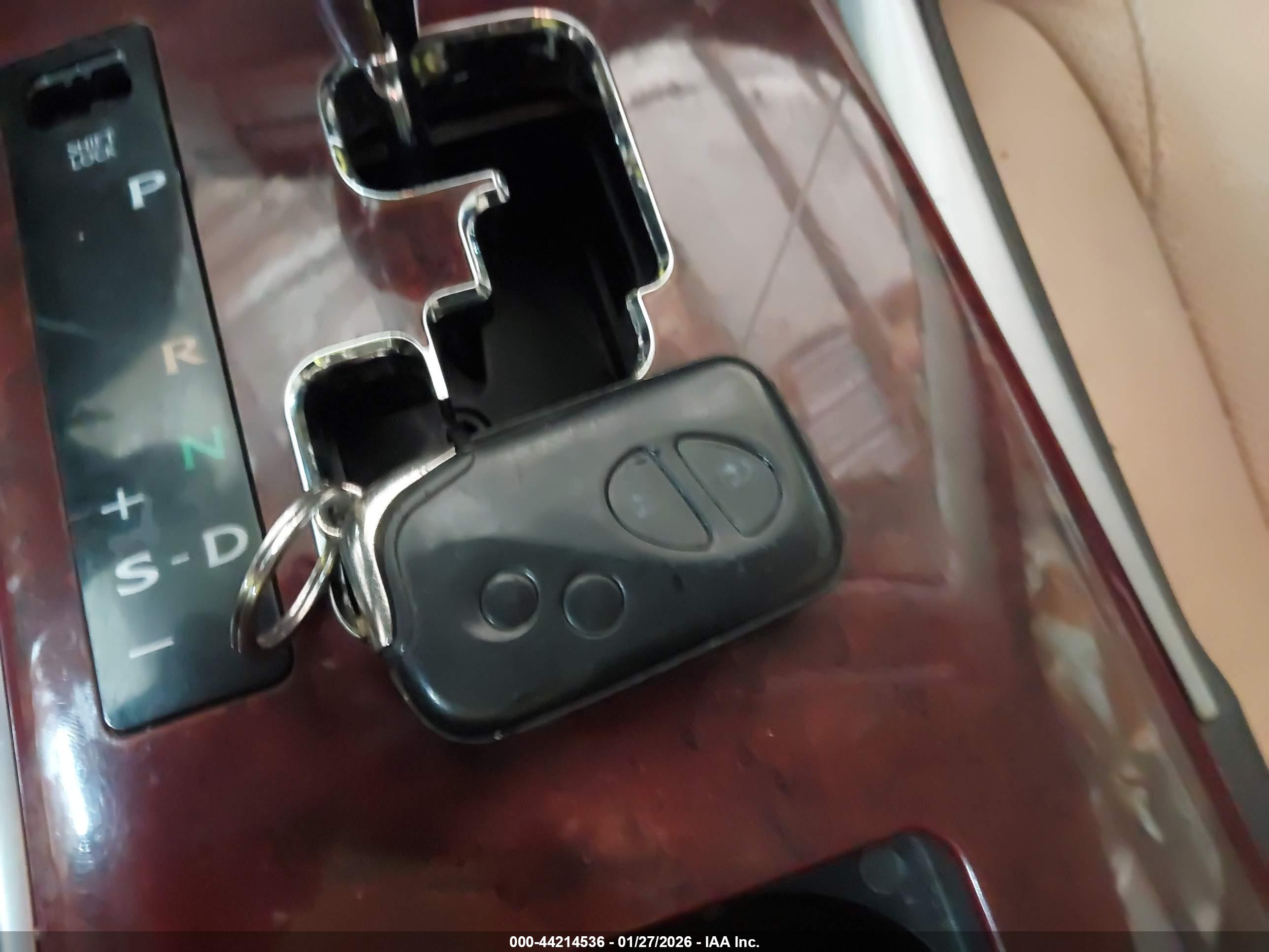 LEXUS IS image 11