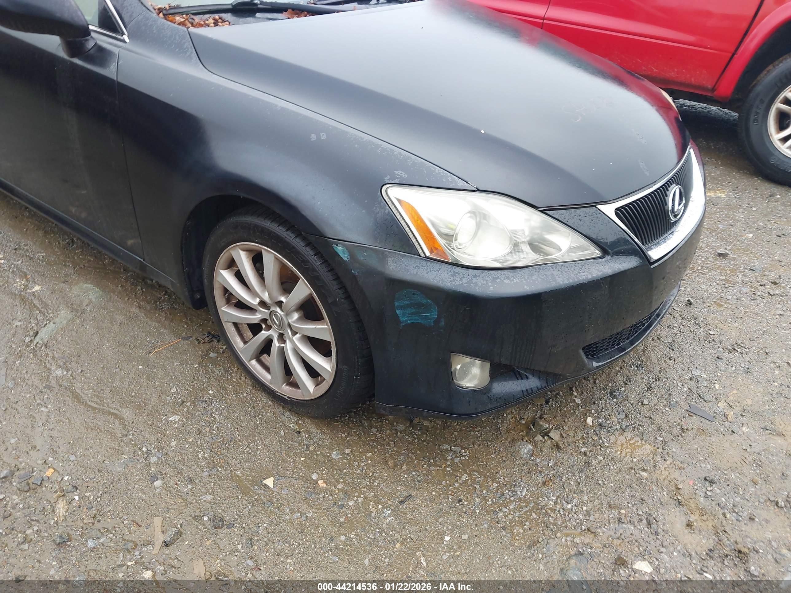 LEXUS IS image 6