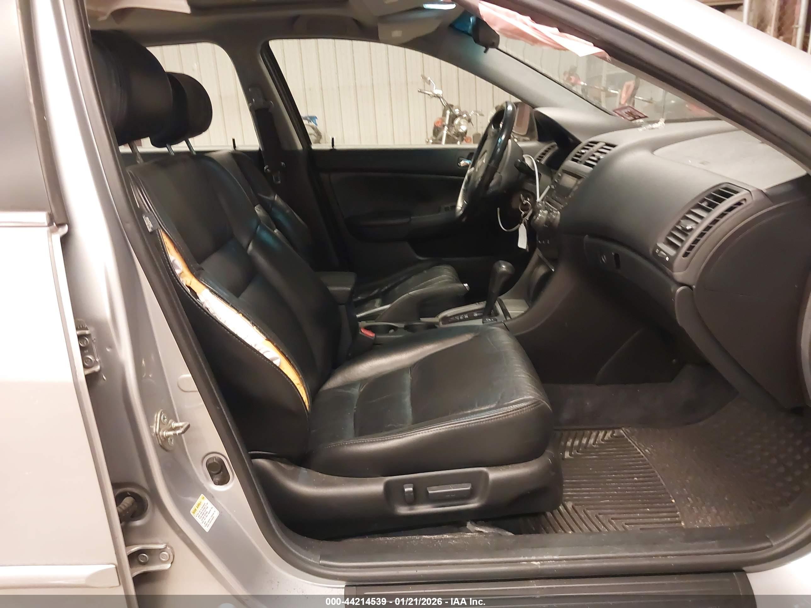 HONDA ACCORD image 5