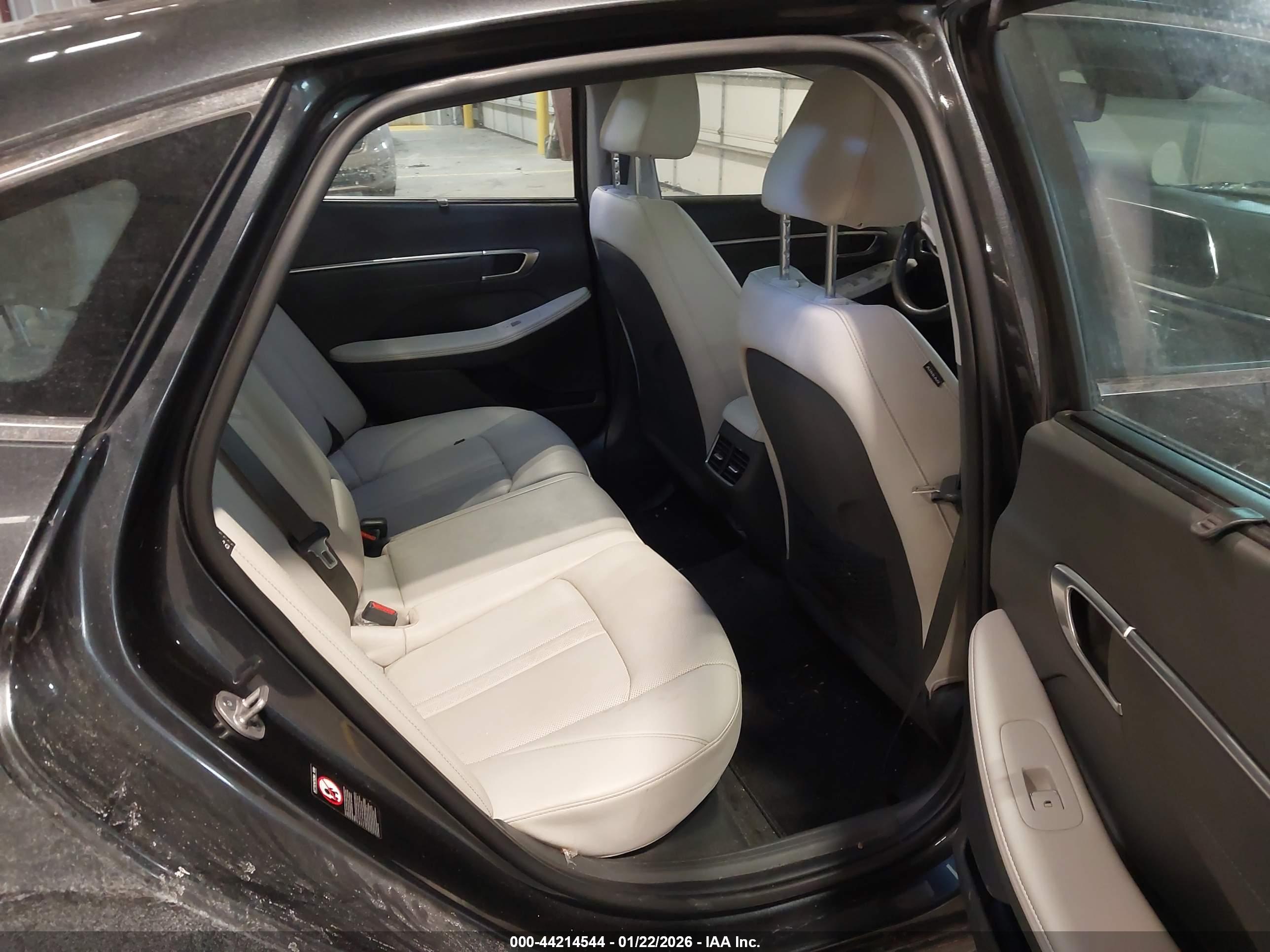 HYUNDAI SONATA image 8