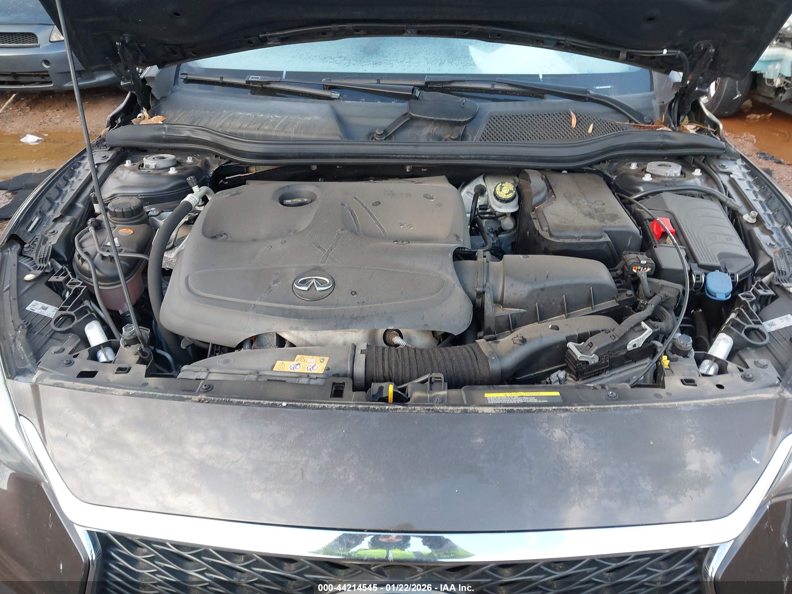 INFINITI QX30 image 10