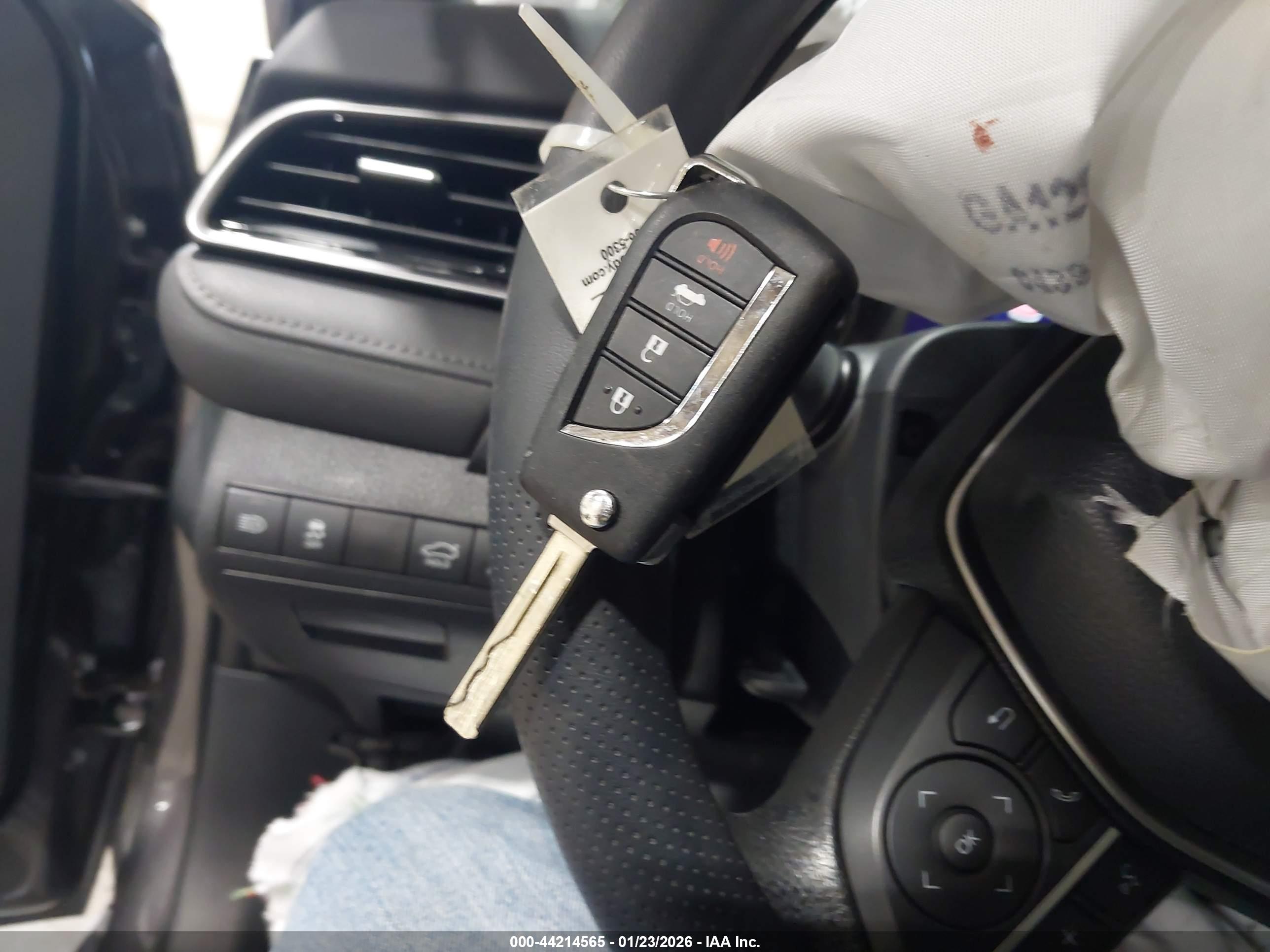 TOYOTA CAMRY image 11