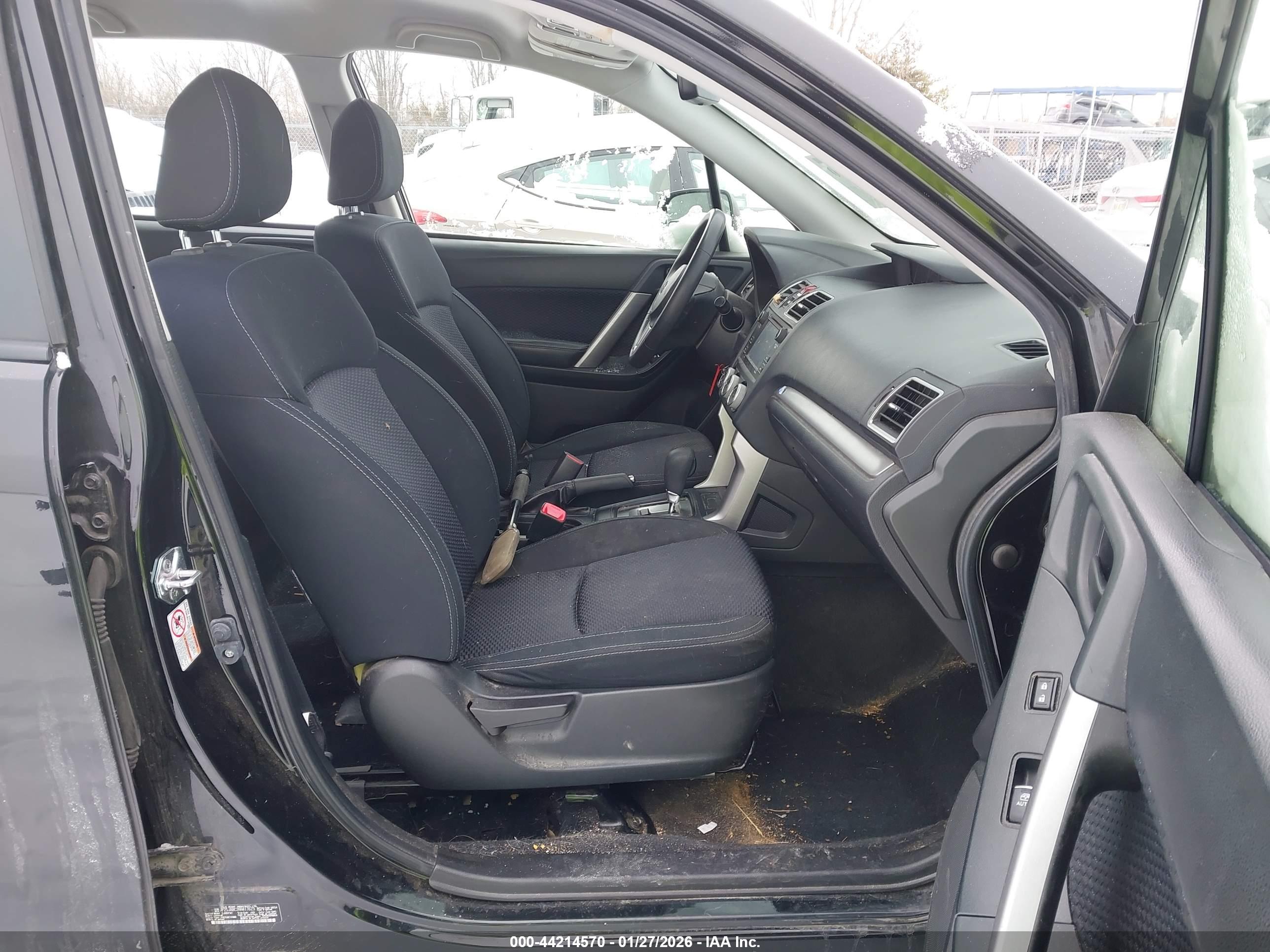 SUBARU FORESTER image 5