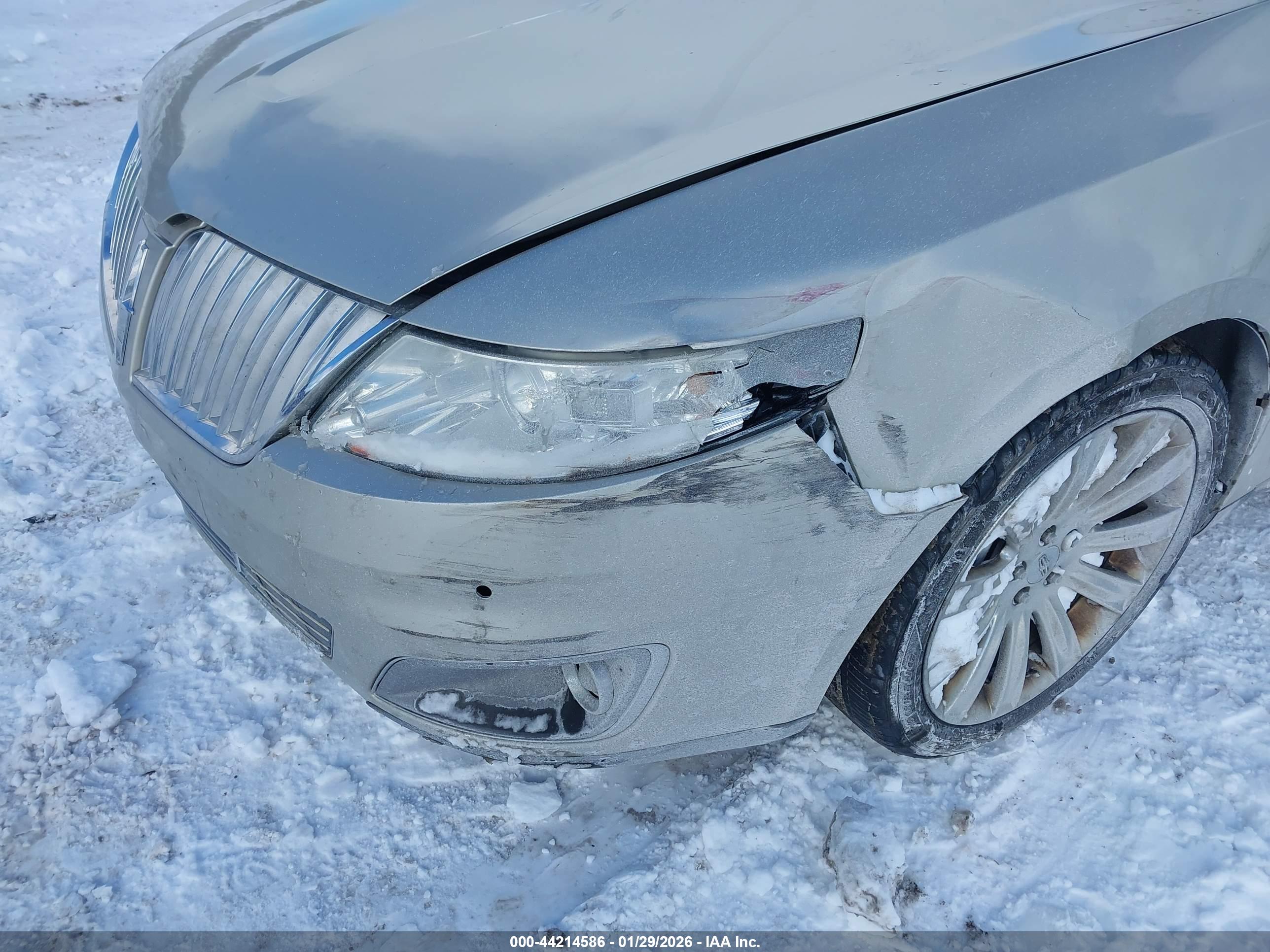 LINCOLN MKS image 6