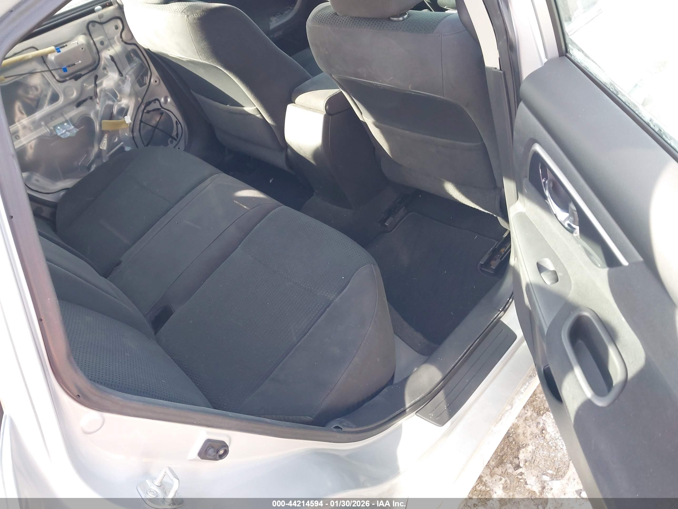 NISSAN ALTIMA image 8