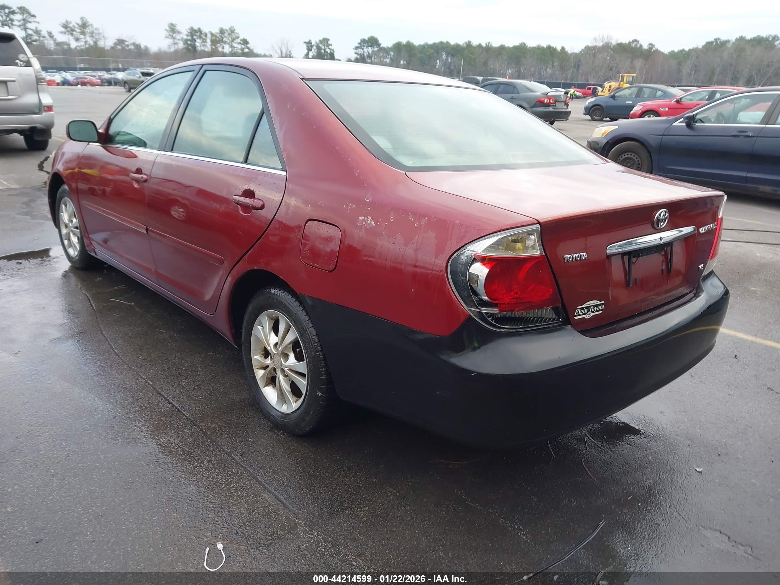 TOYOTA CAMRY image 3