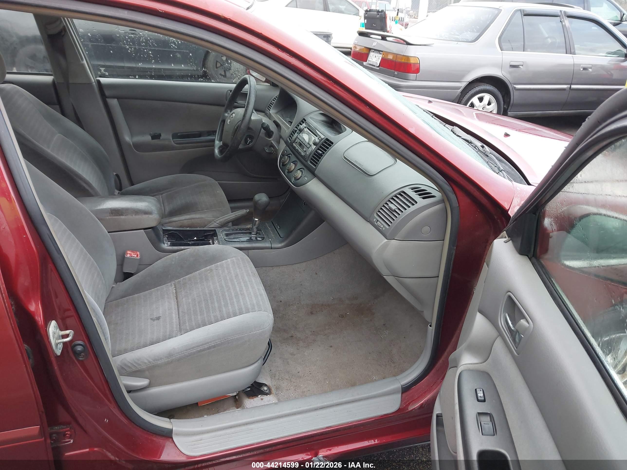 TOYOTA CAMRY image 5