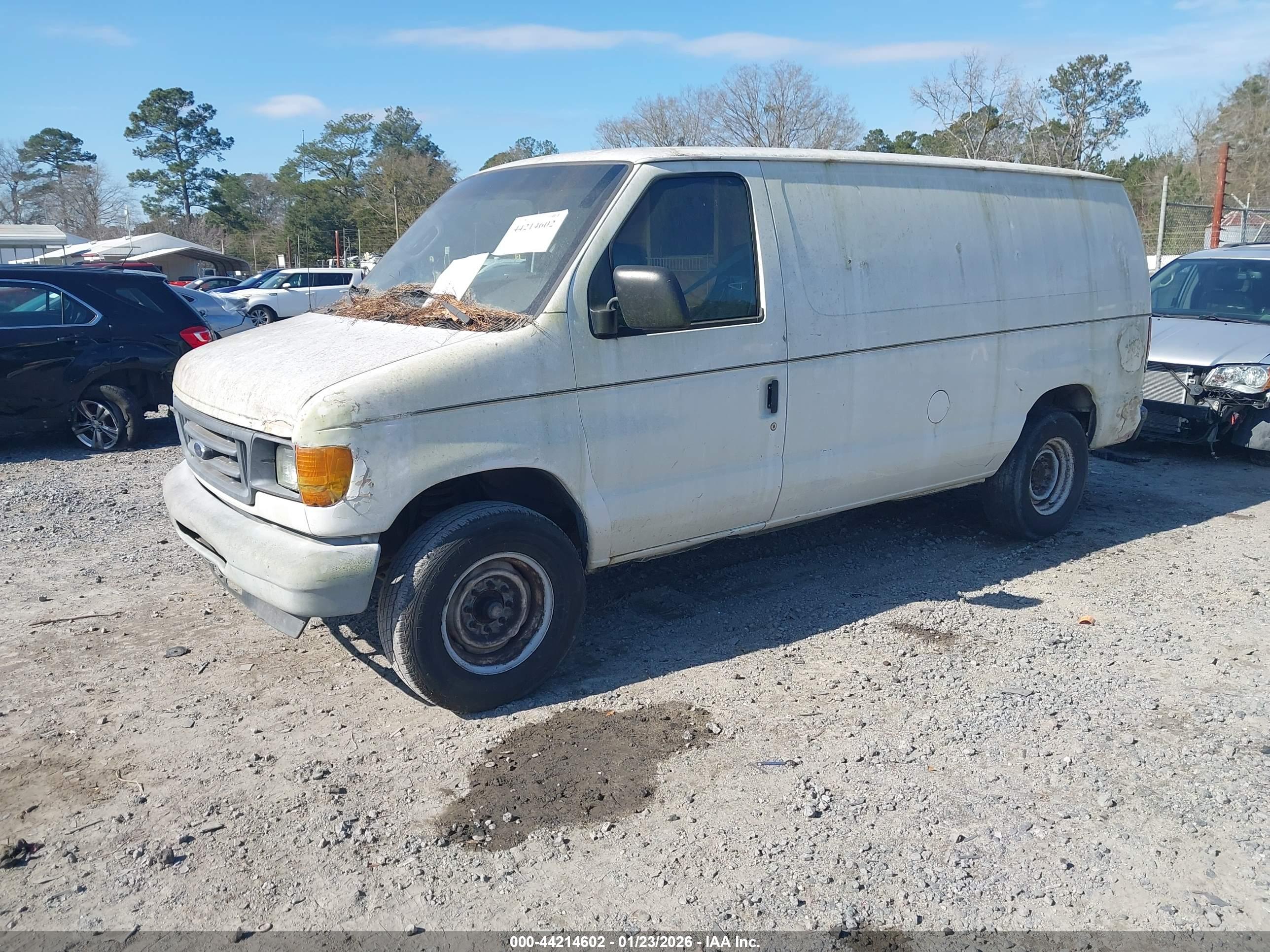 FORD E-150 image 2