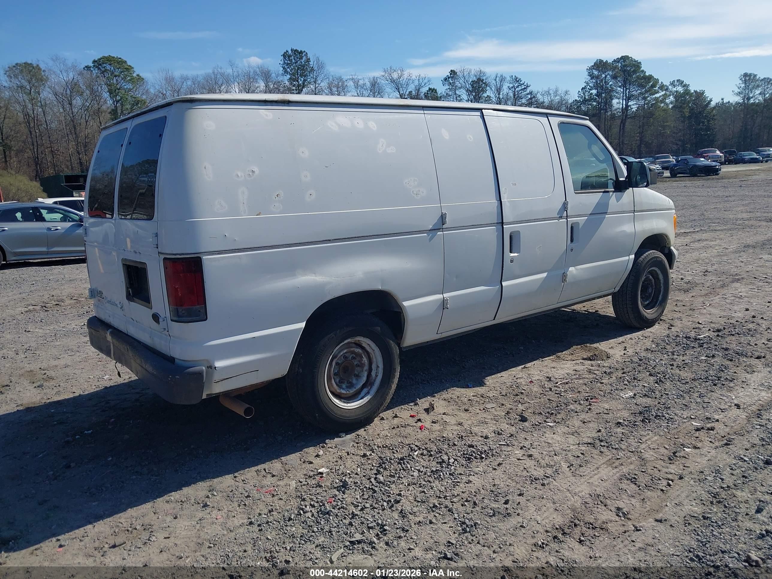 FORD E-150 image 4