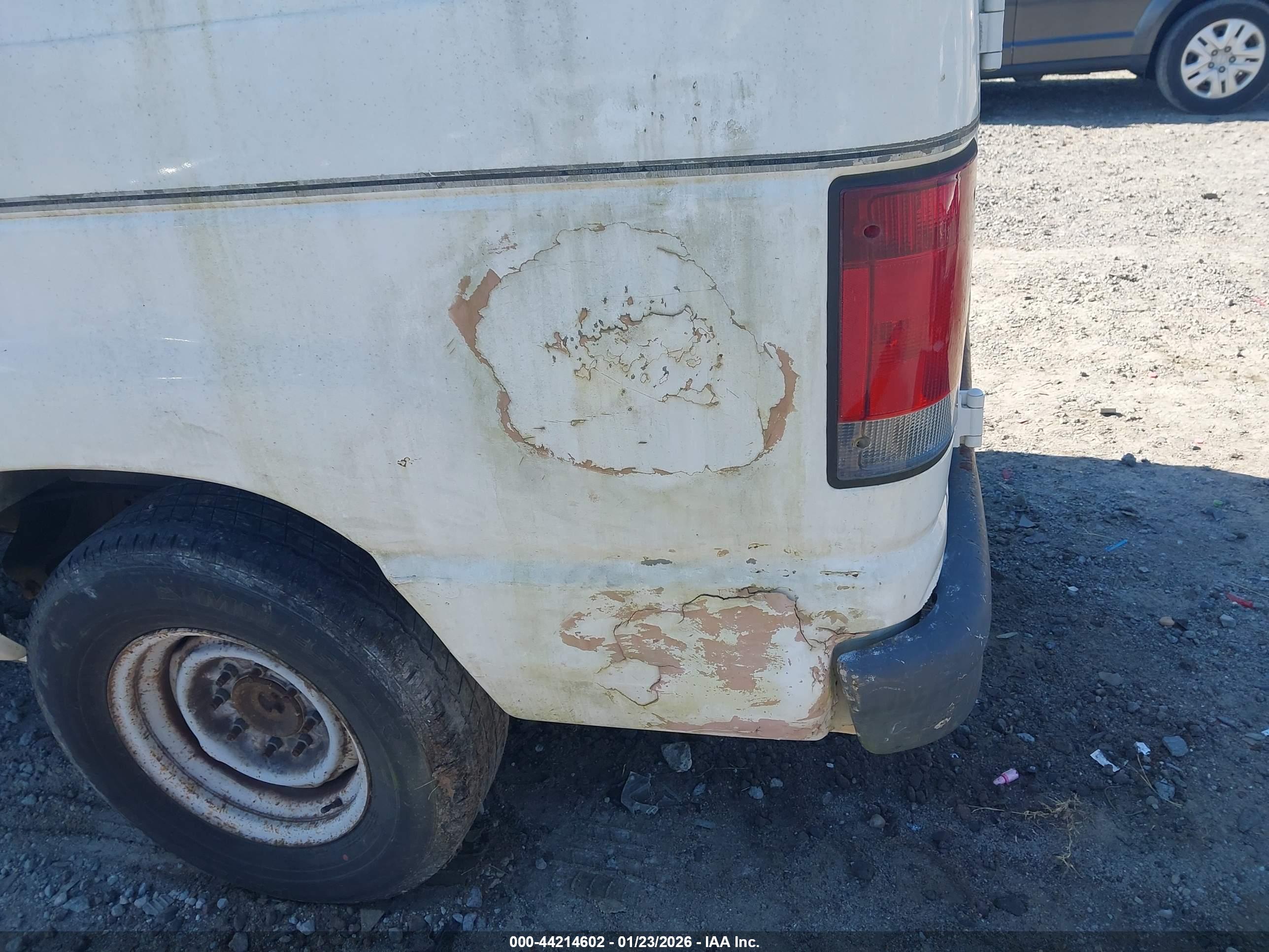 FORD E-150 image 6