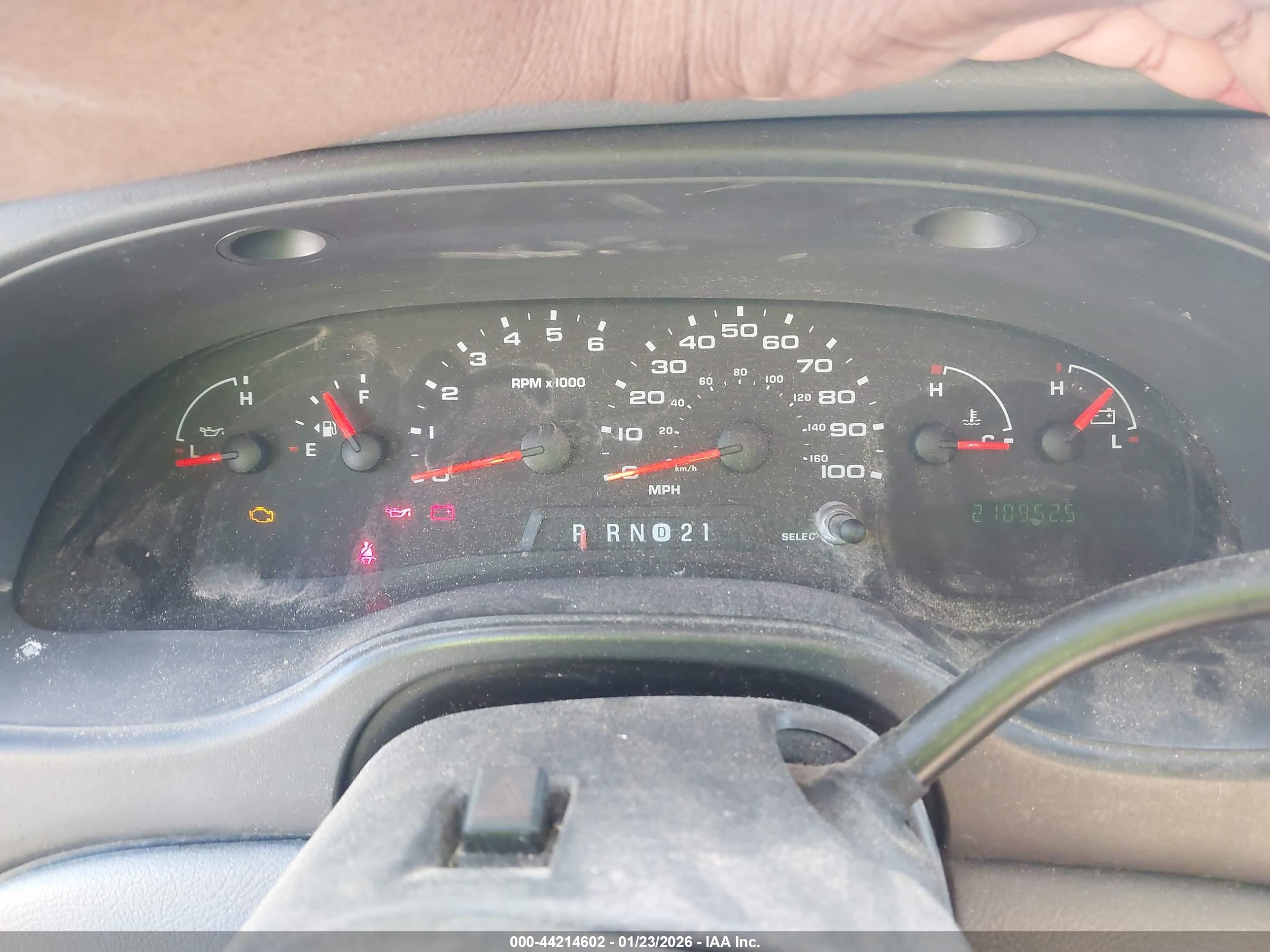 FORD E-150 image 7