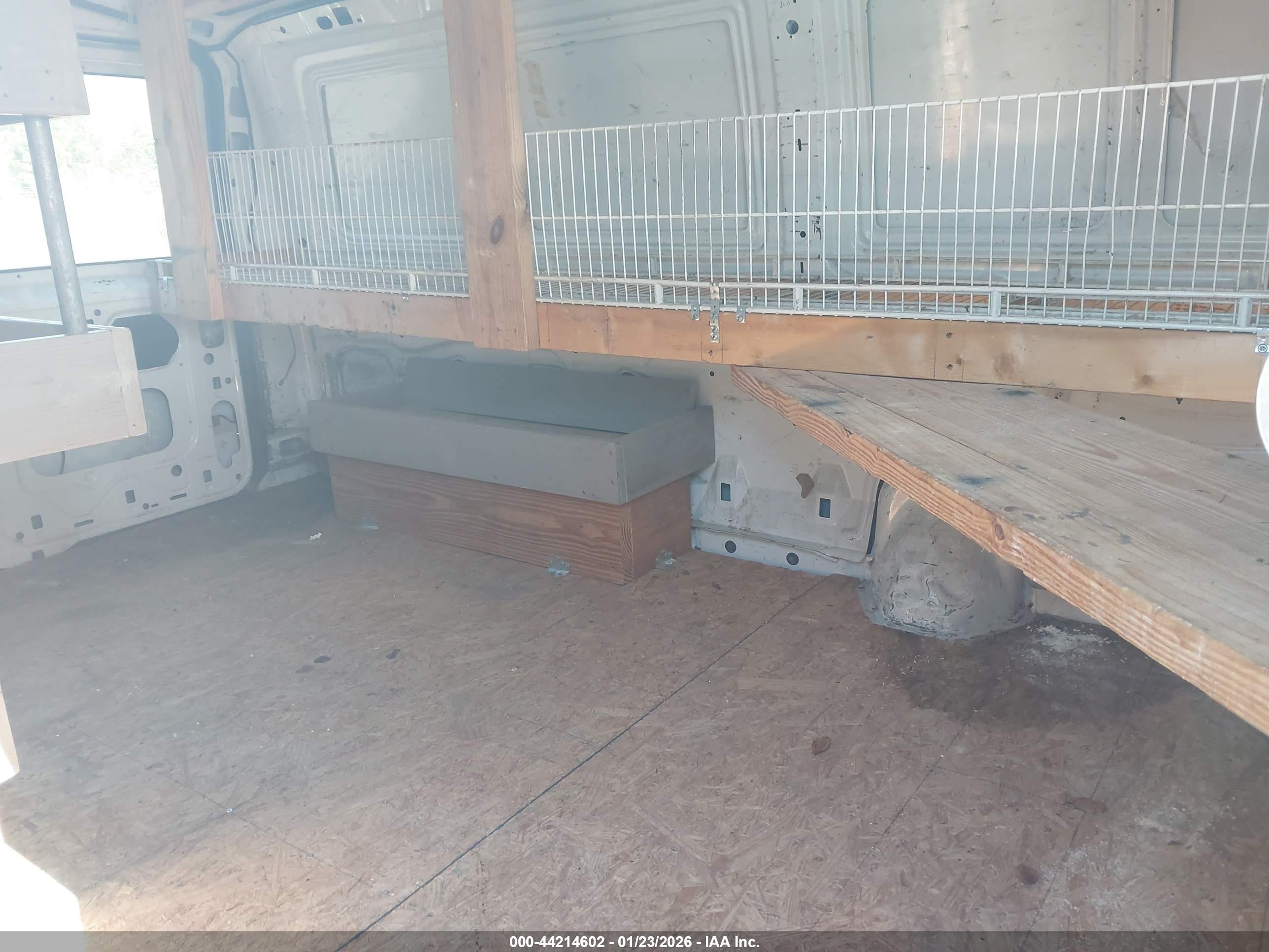FORD E-150 image 8