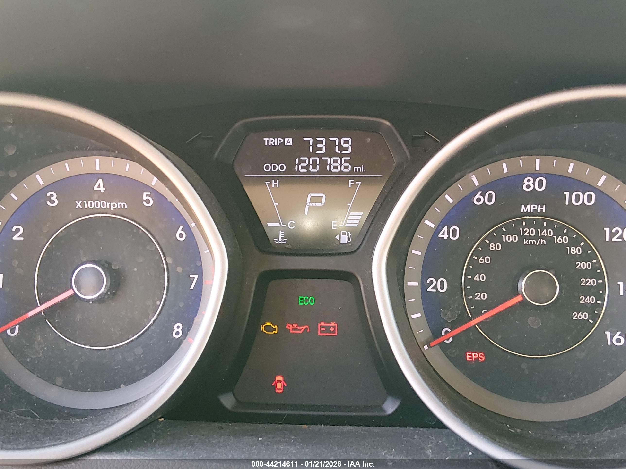 HYUNDAI ELANTRA image 7